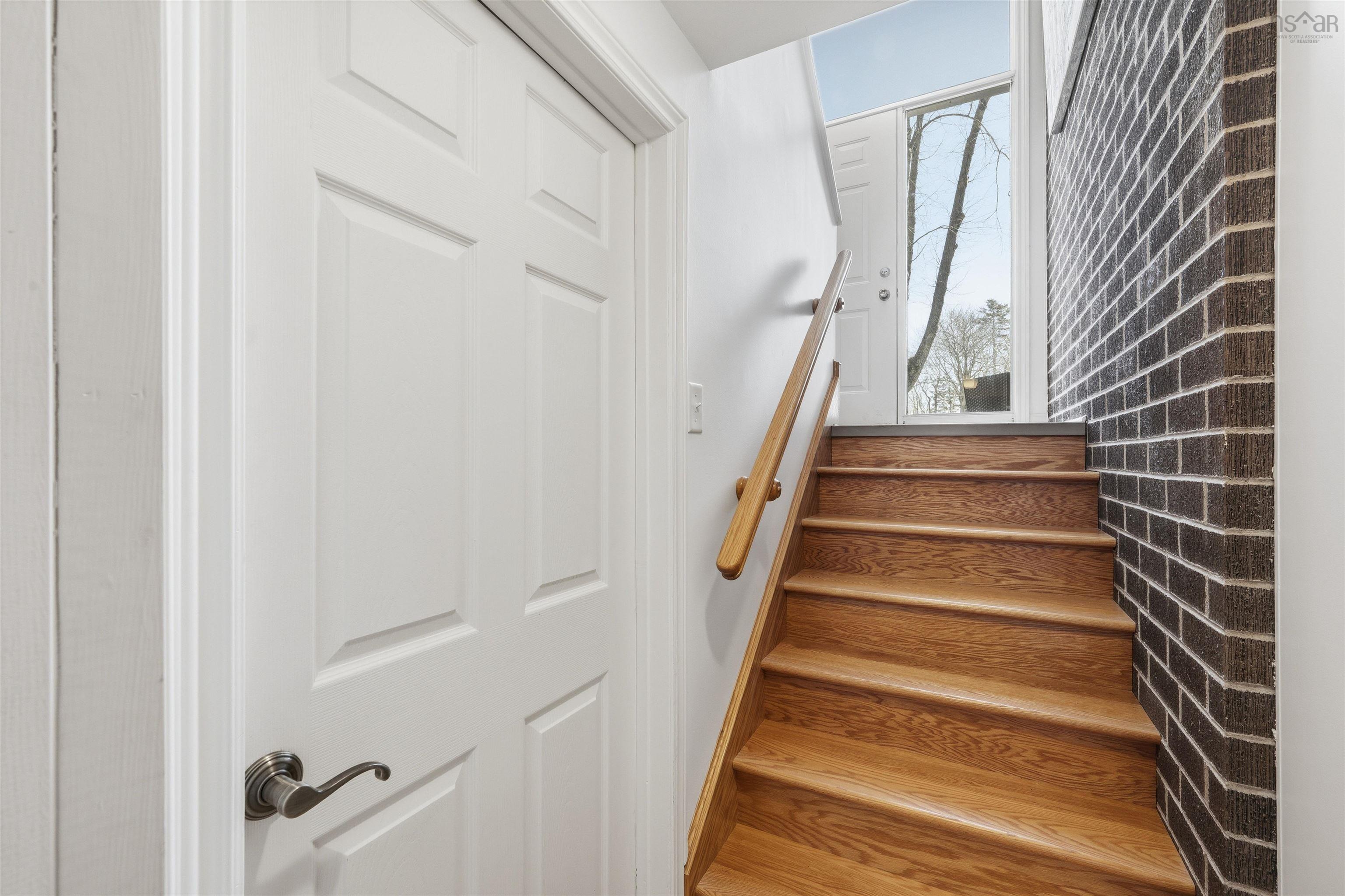 $449,000.00: 12 Hanover Court, Halifax