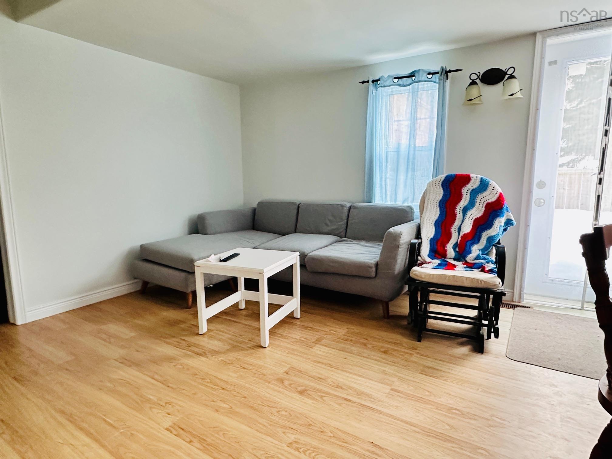 $205,000.00: 65 Town Lake Road, Liverpool
