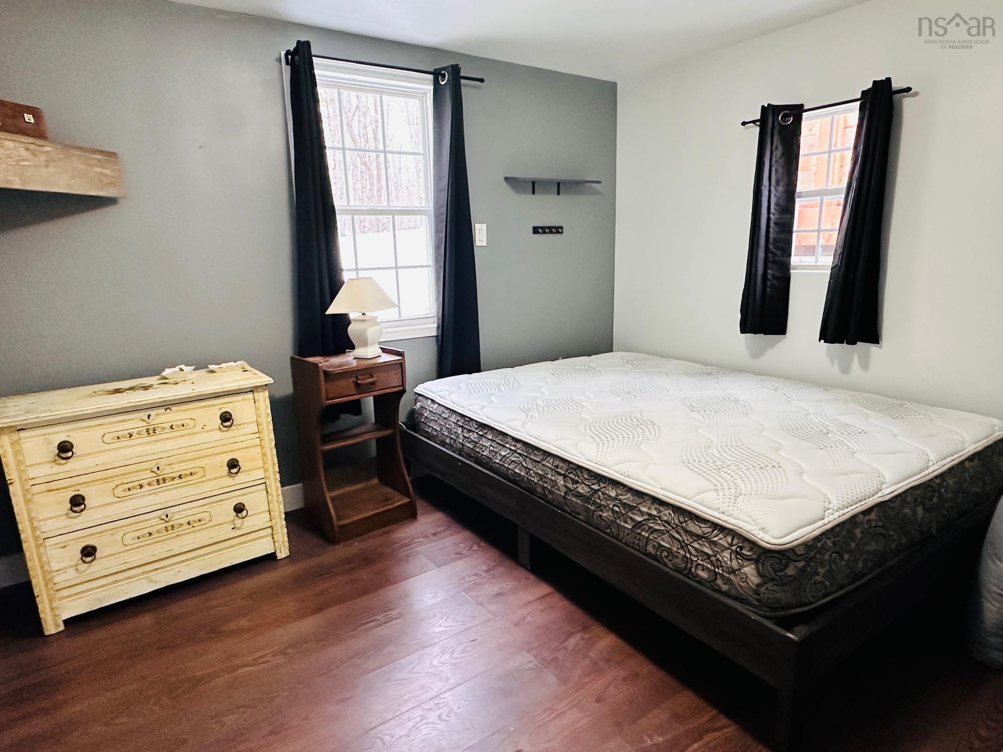 $215,000.00: 65 Town Lake Road, Liverpool