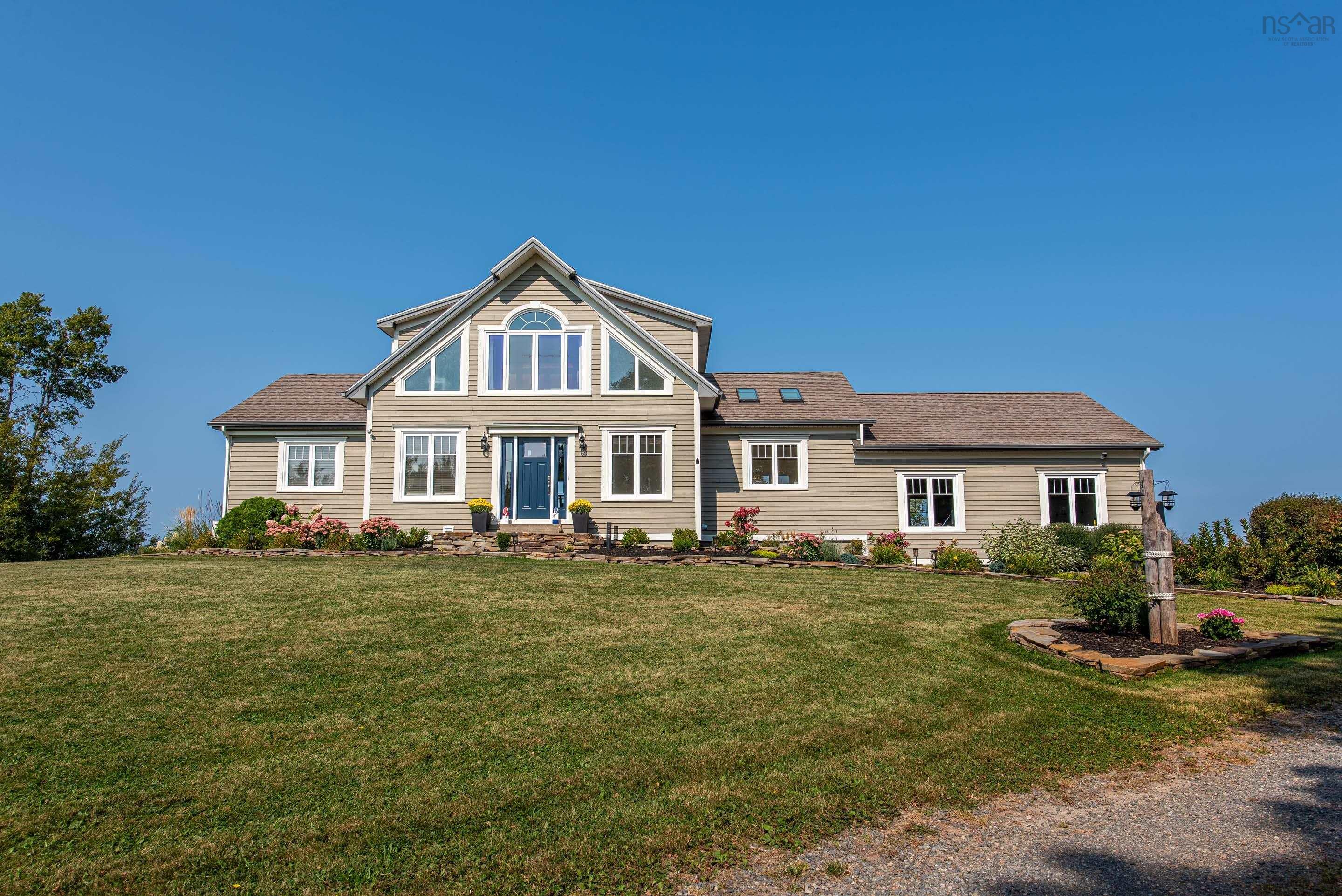 $1,095,000.00: 13573 Highway 6, Wallace Bridge