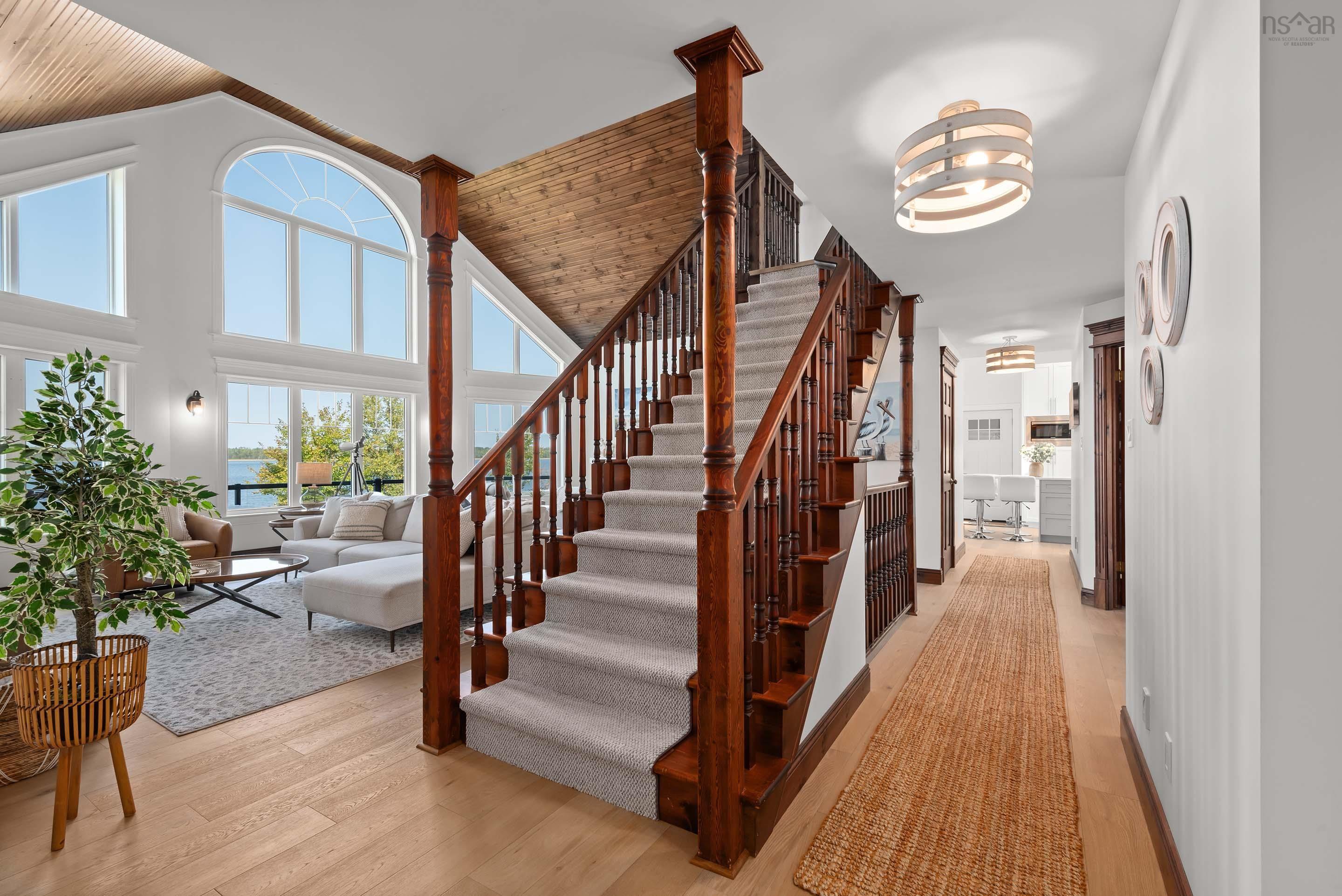 $1,095,000.00: 13573 Highway 6, Wallace Bridge