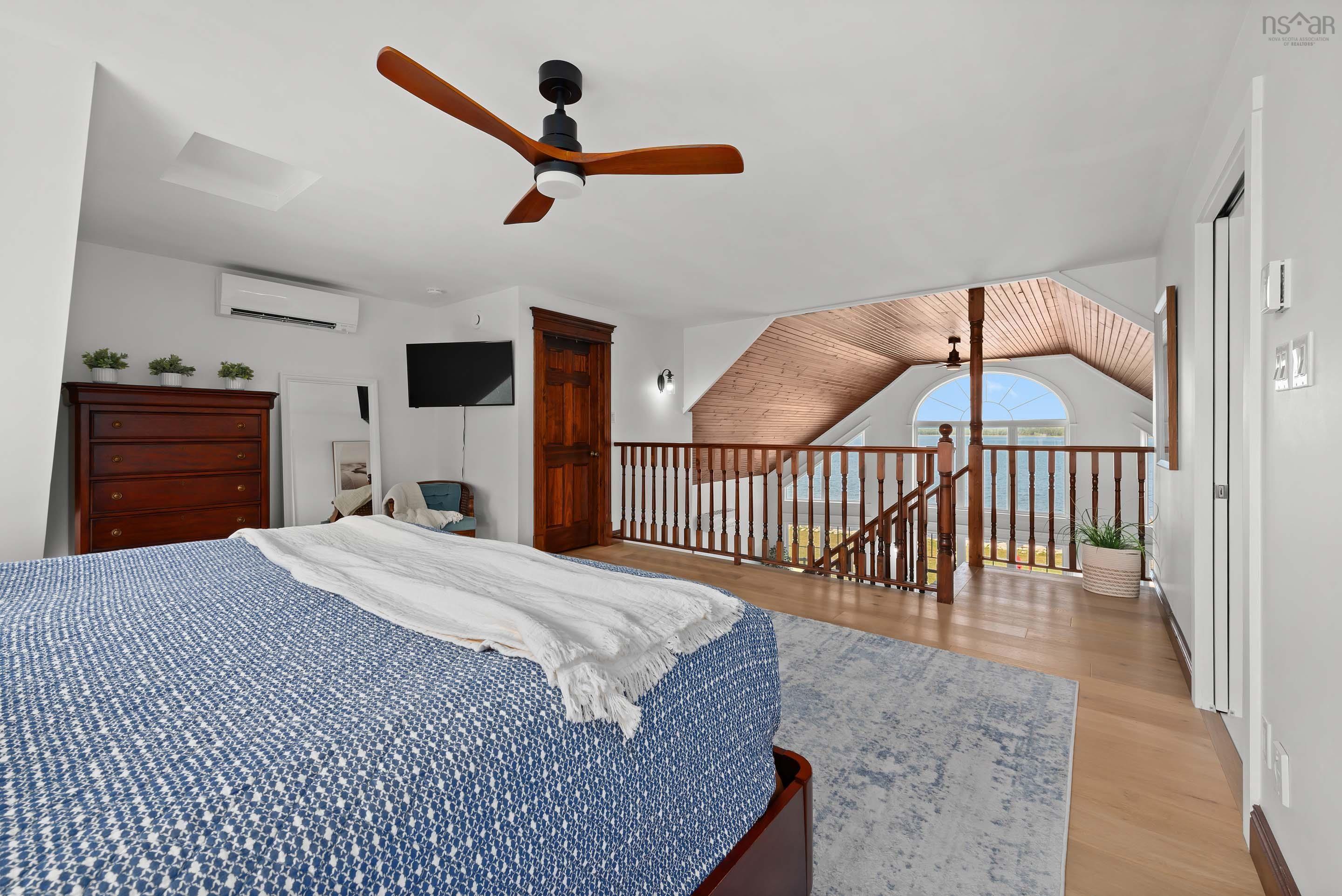 $1,095,000.00: 13573 Highway 6, Wallace Bridge