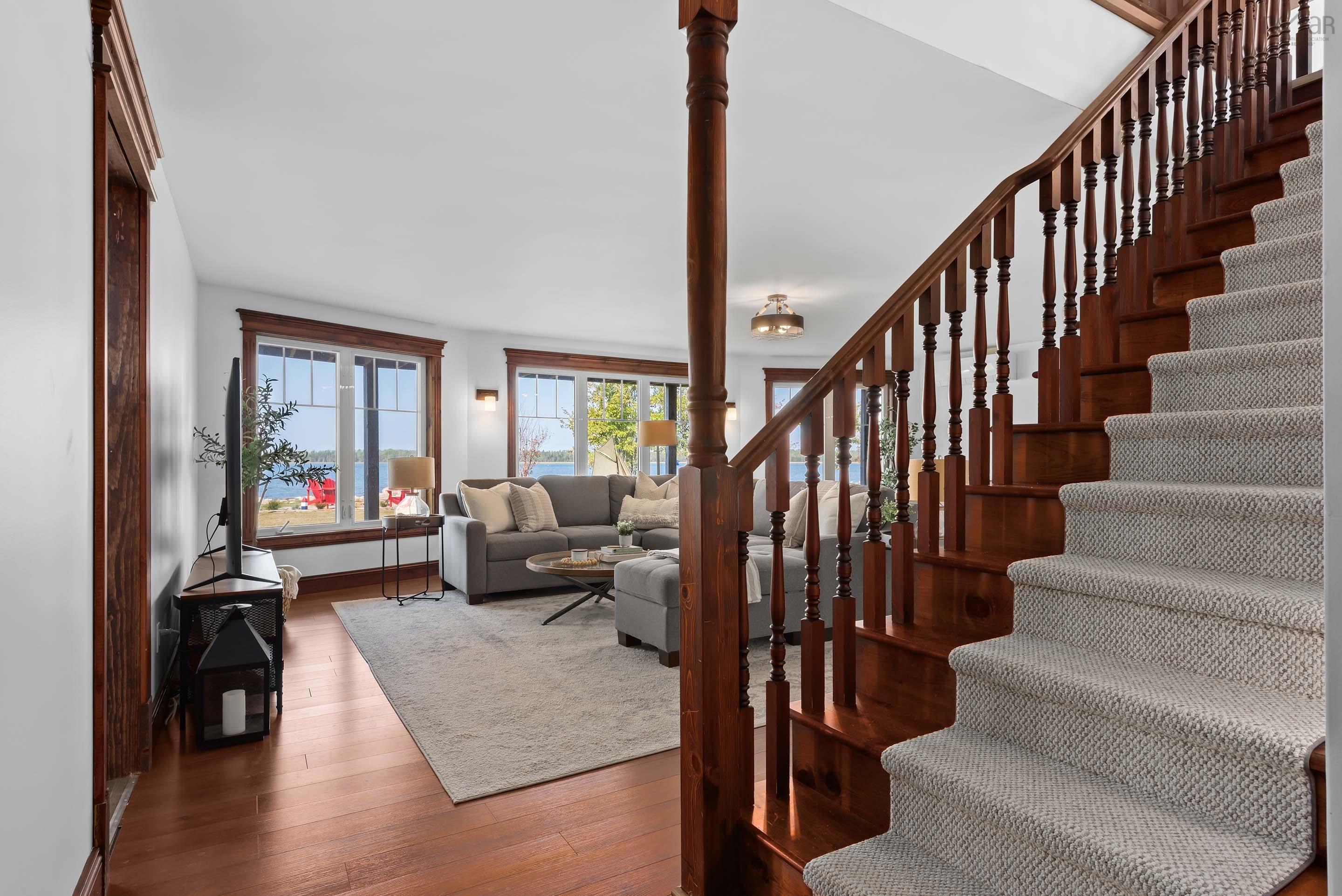 $1,095,000.00: 13573 Highway 6, Wallace Bridge