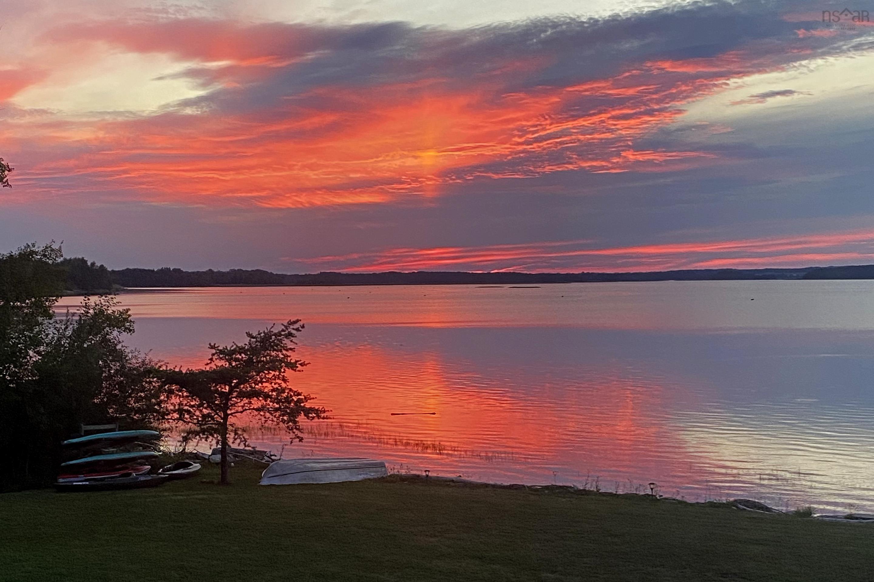 $1,095,000.00: 13573 Highway 6, Wallace Bridge