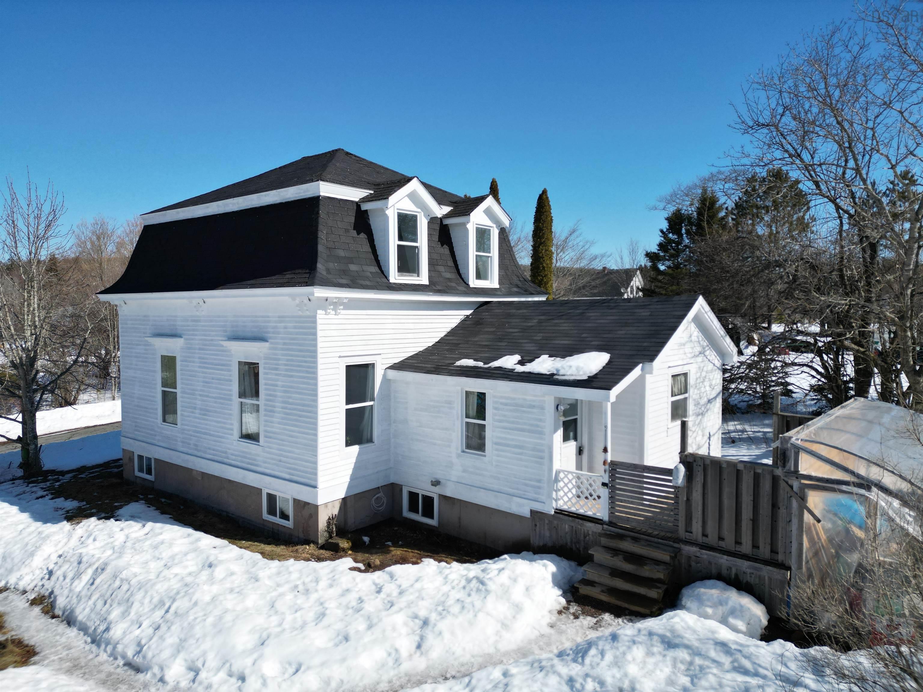 $279,900.00: 14 High Street, Londonderry