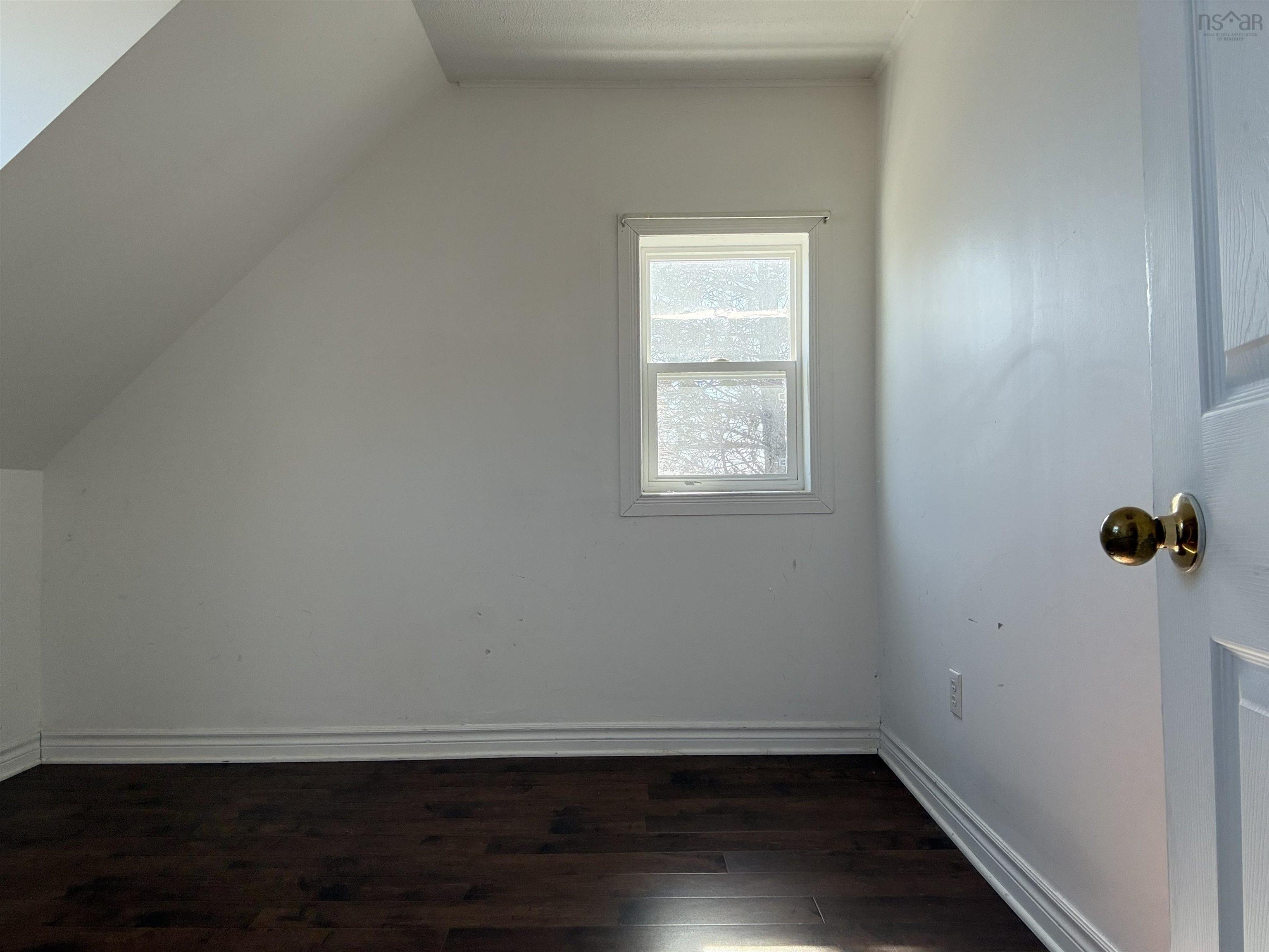 $171,900.00: 26 Sydney Road, Port Hawkesbury