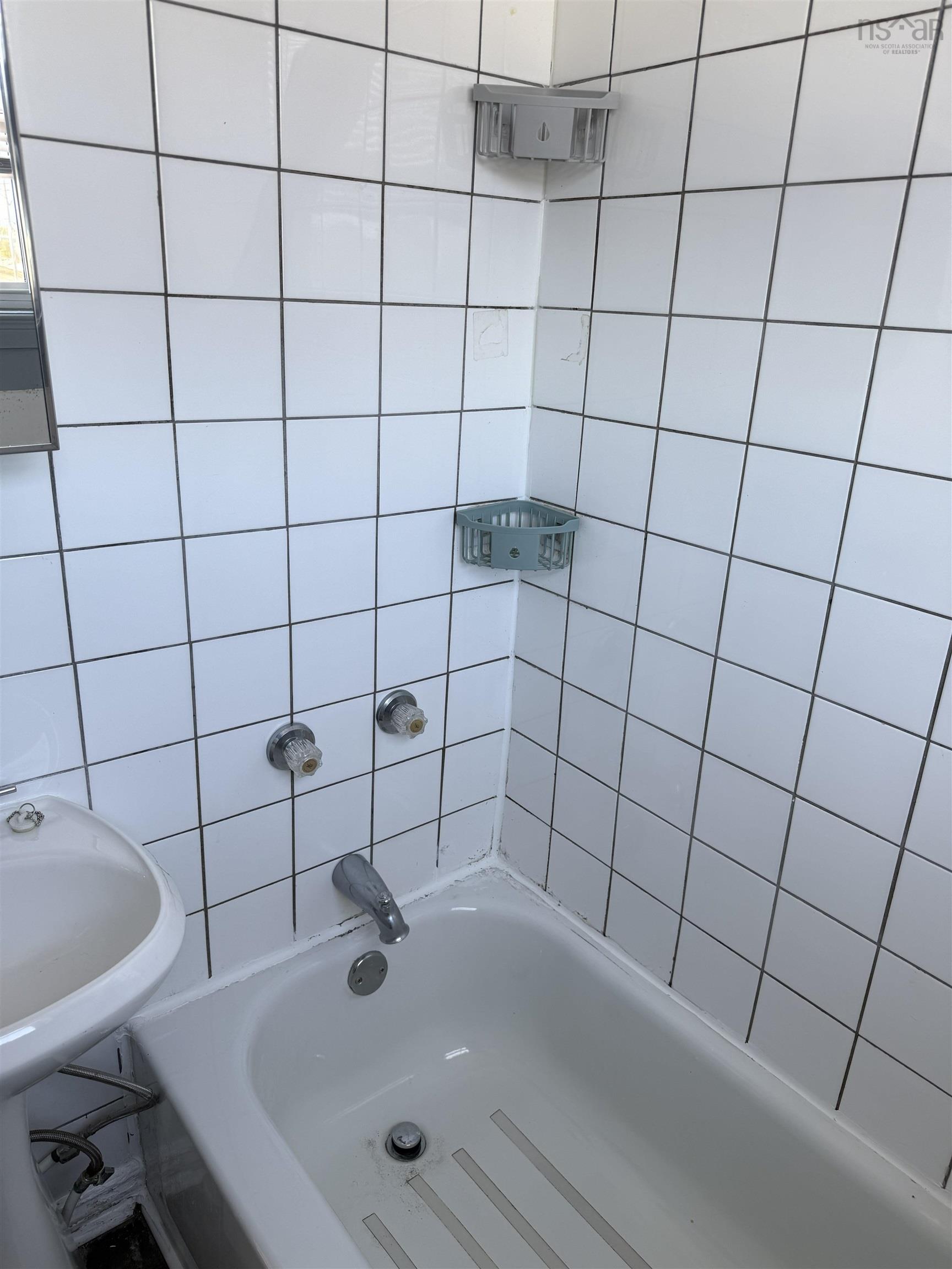 $171,900.00: 26 Sydney Road, Port Hawkesbury