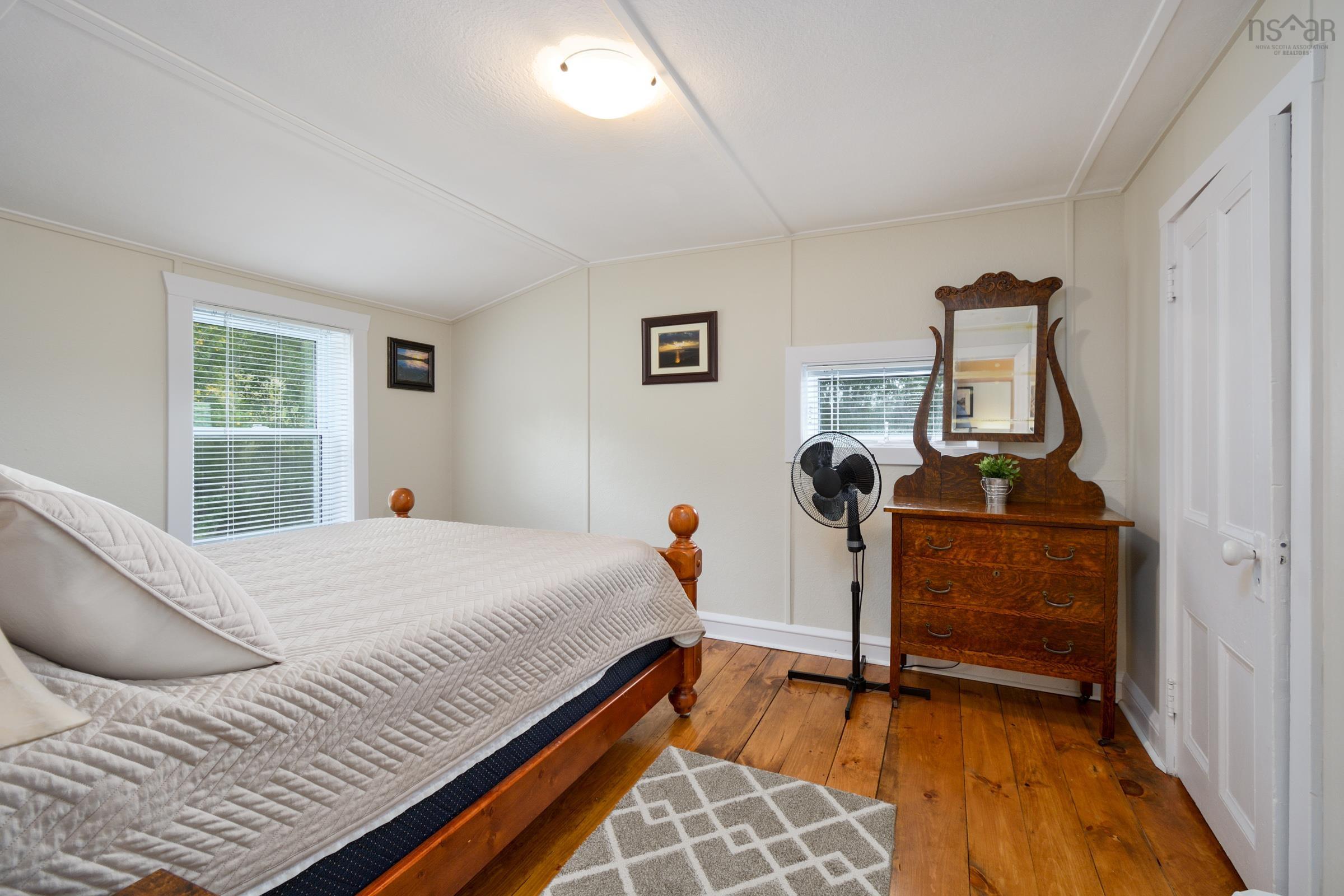 $439,000.00: 15398 Highway 4, Johnstown