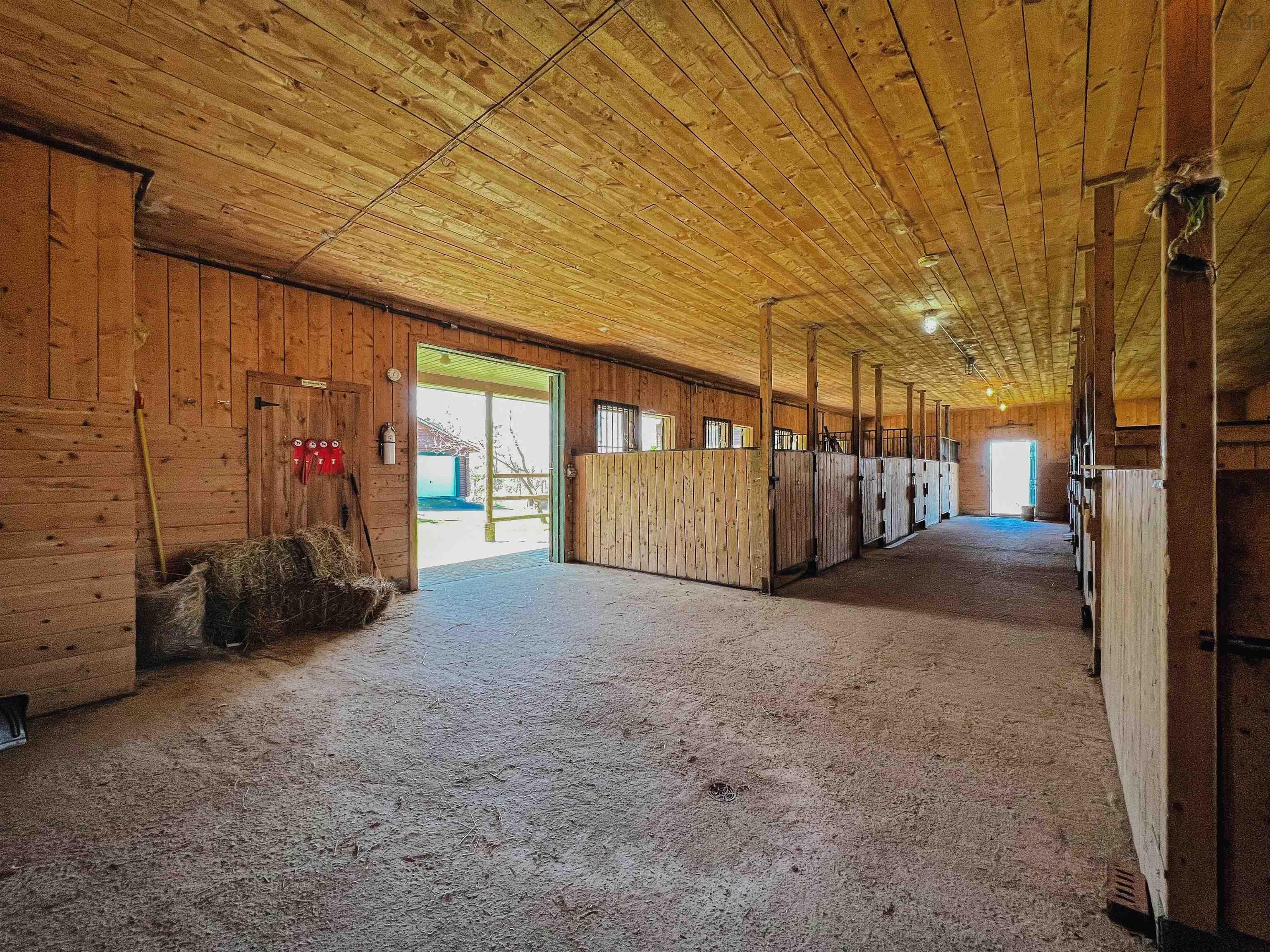 $649,000.00: 165 Diana Mountain Rd., The Points West Bay