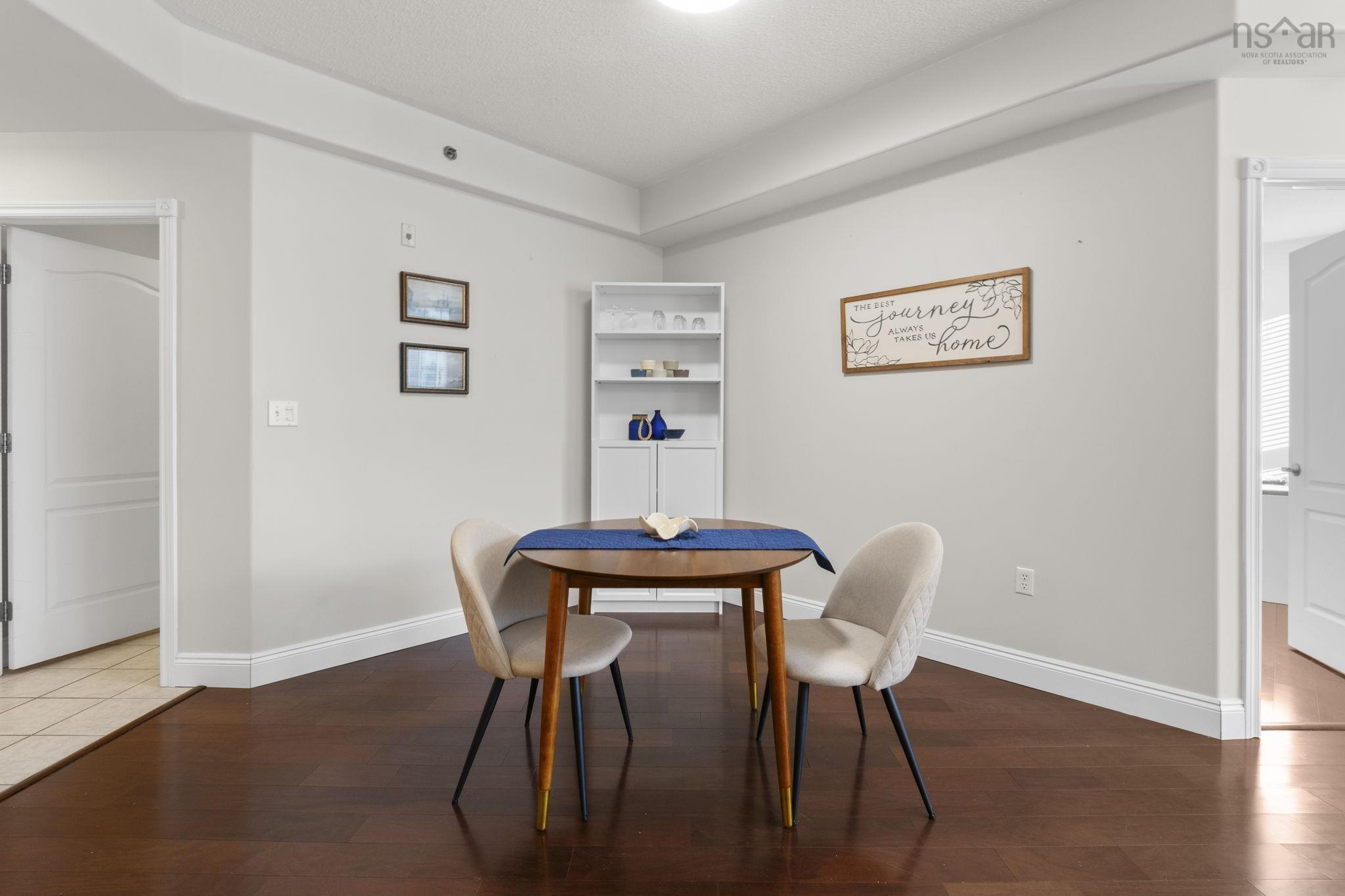 $479,000.00: 213 10 Regency Park Drive, Halifax