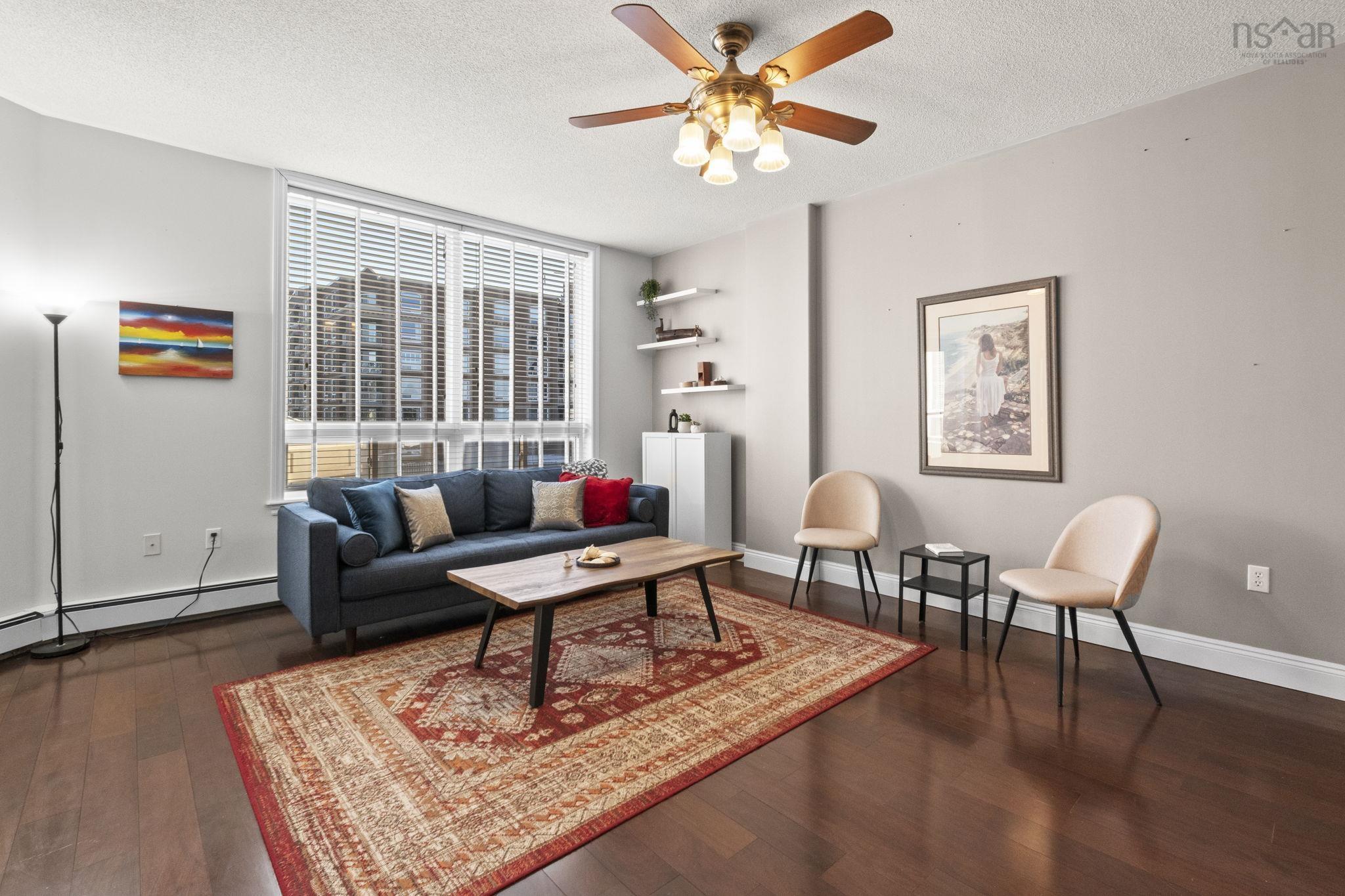 $479,000.00: 213 10 Regency Park Drive, Halifax