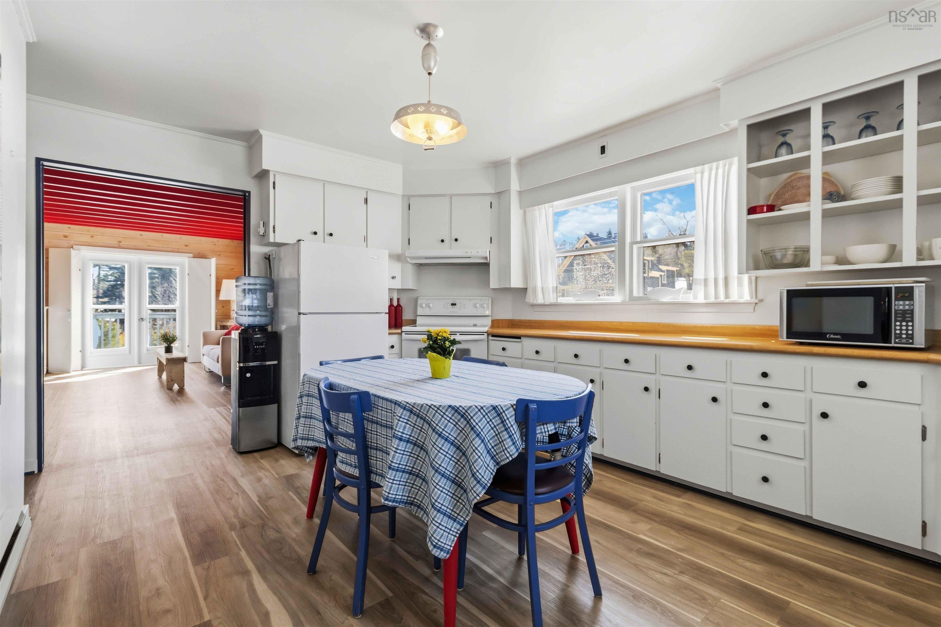 $439,900.00: 1915 Highway 331, Pleasantville