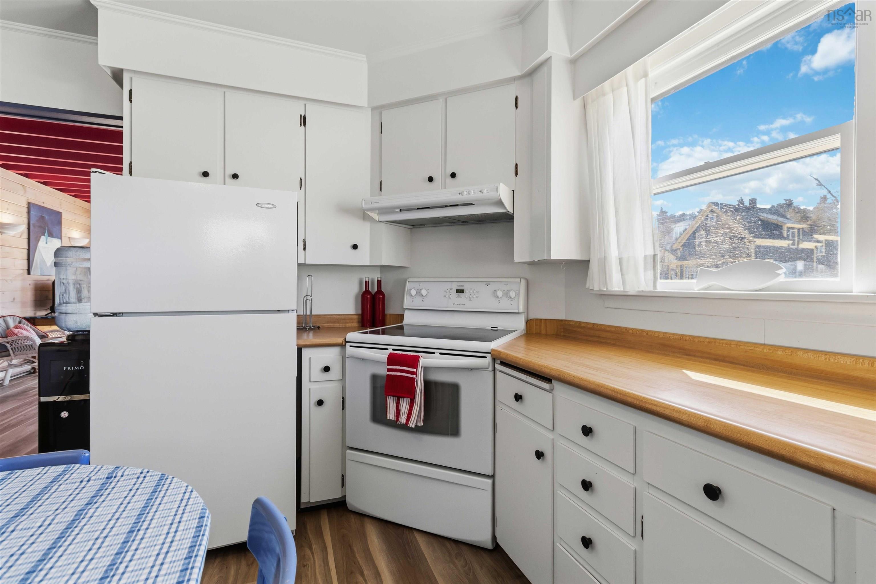 $439,900.00: 1915 Highway 331, Pleasantville