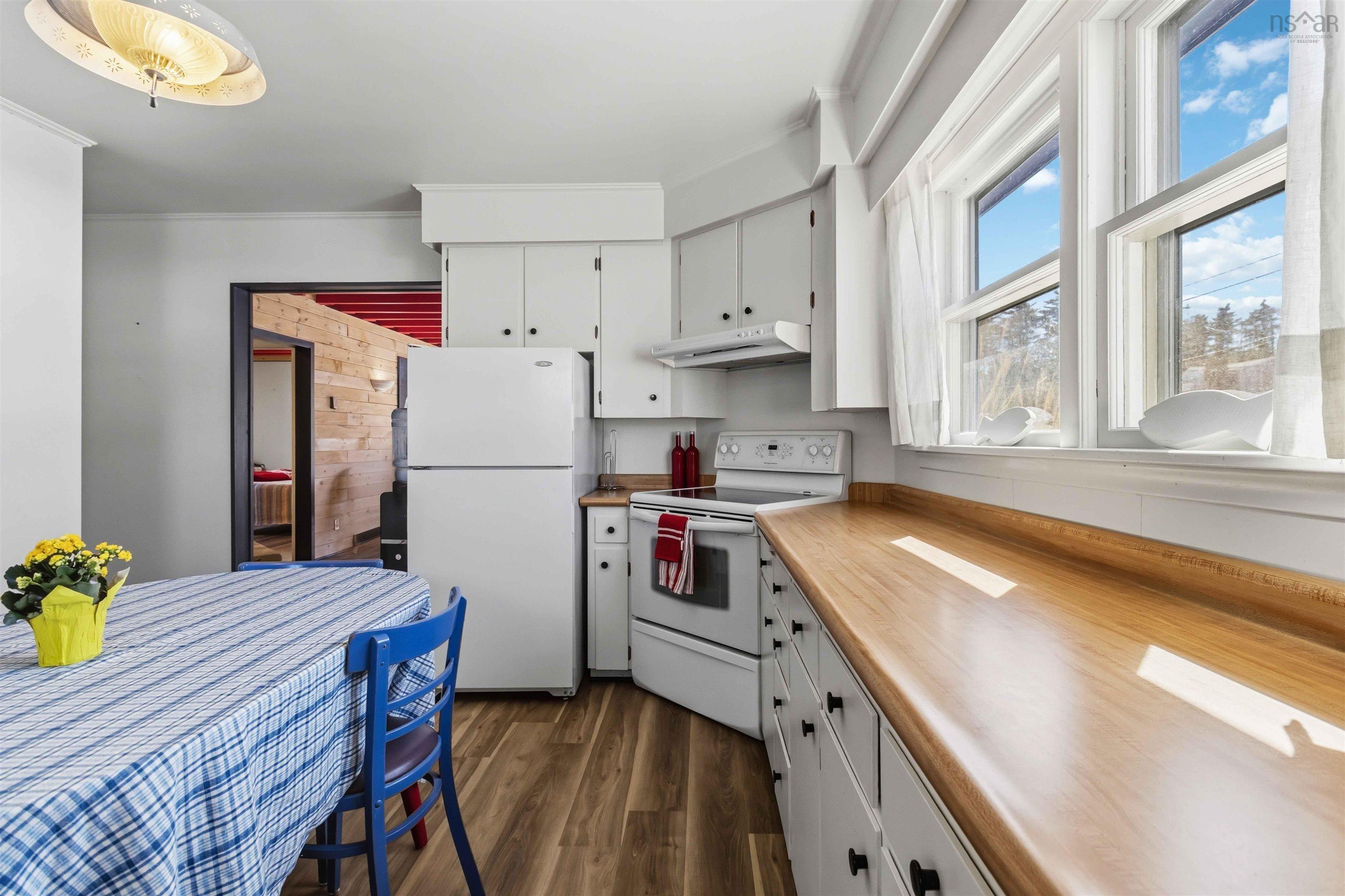 $439,900.00: 1915 Highway 331, Pleasantville