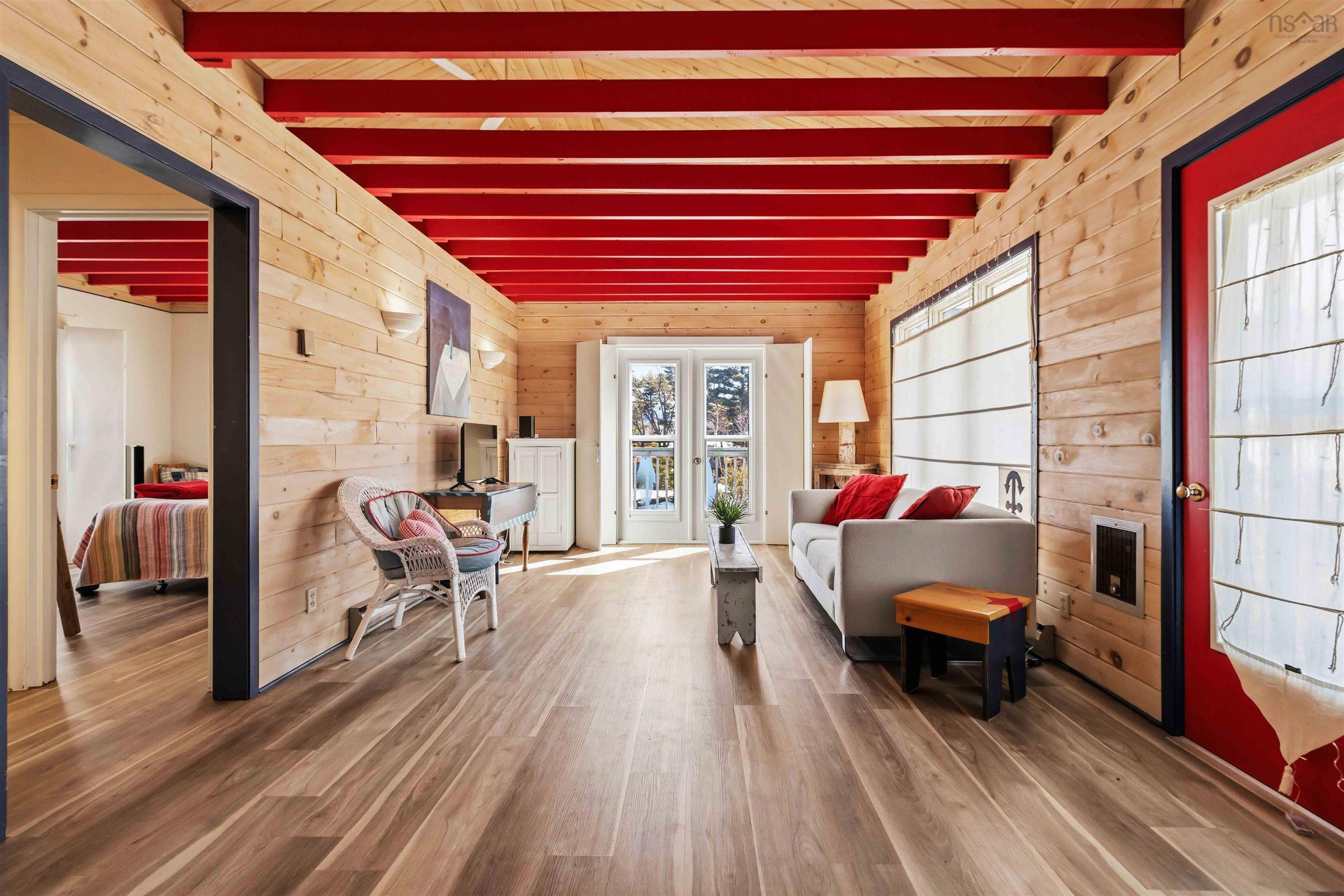 $439,900.00: 1915 Highway 331, Pleasantville