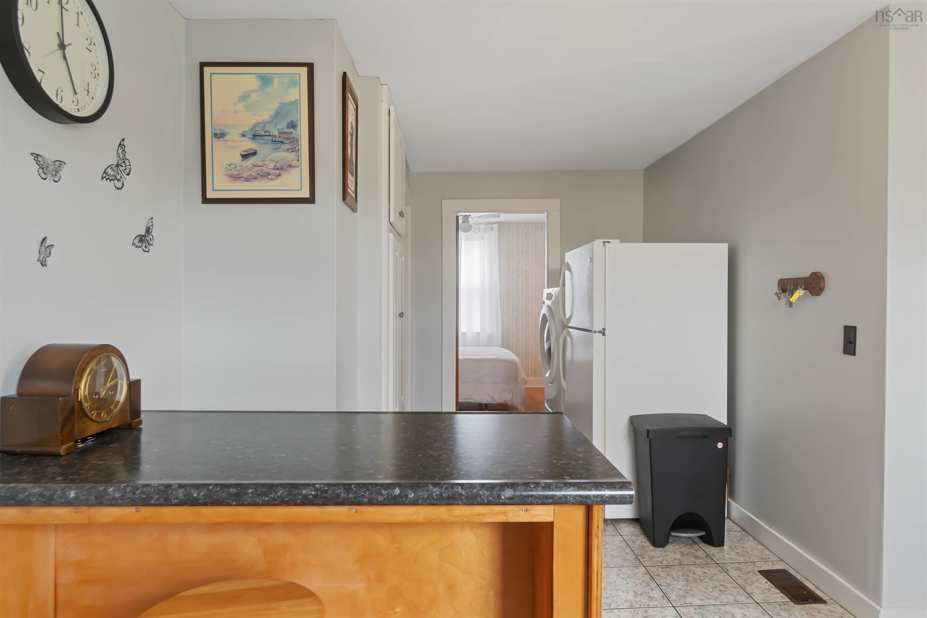 $229,999.00: 6228 Highway 101, Ashmore