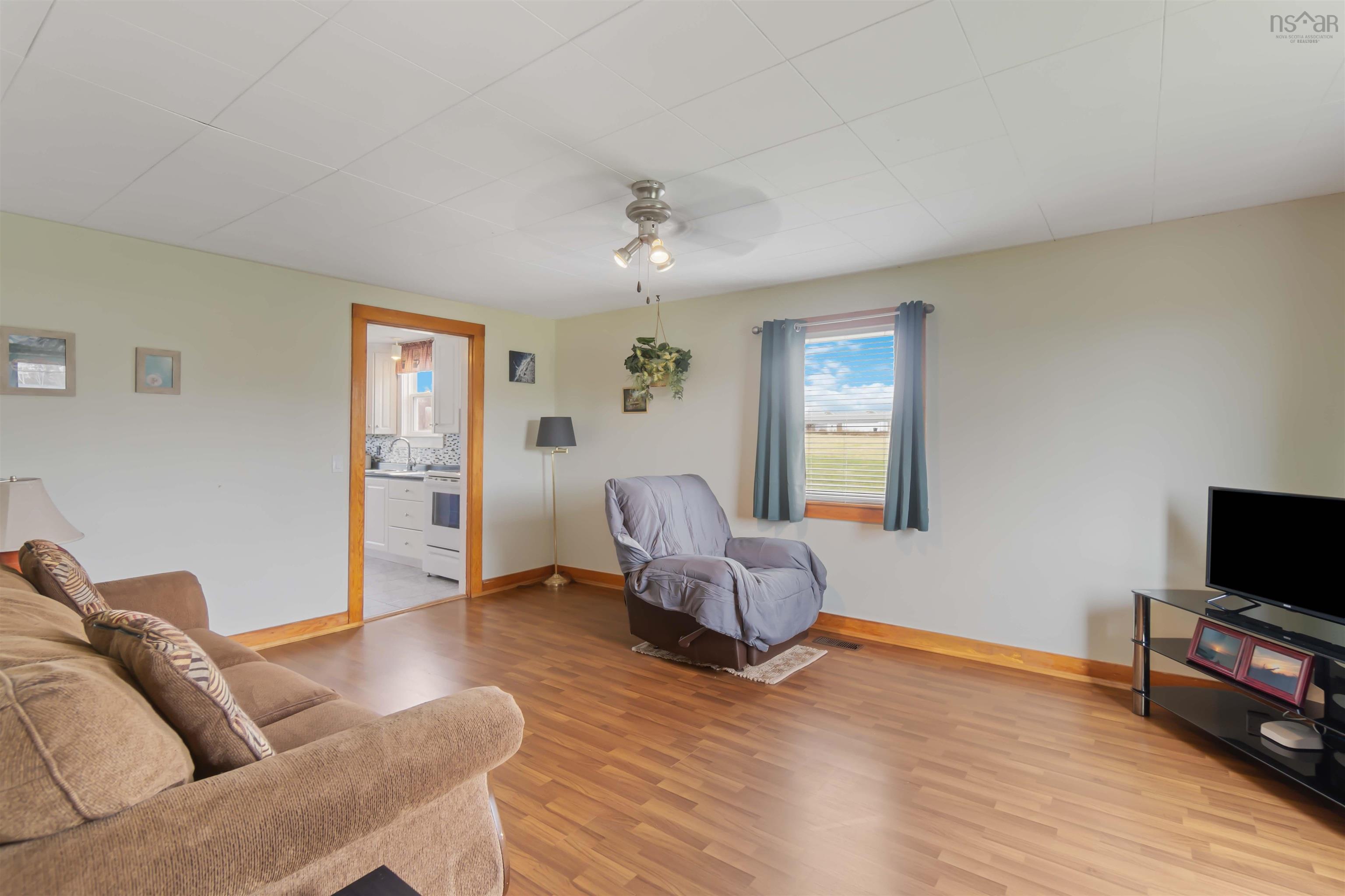 $229,999.00: 6228 Highway 101, Ashmore