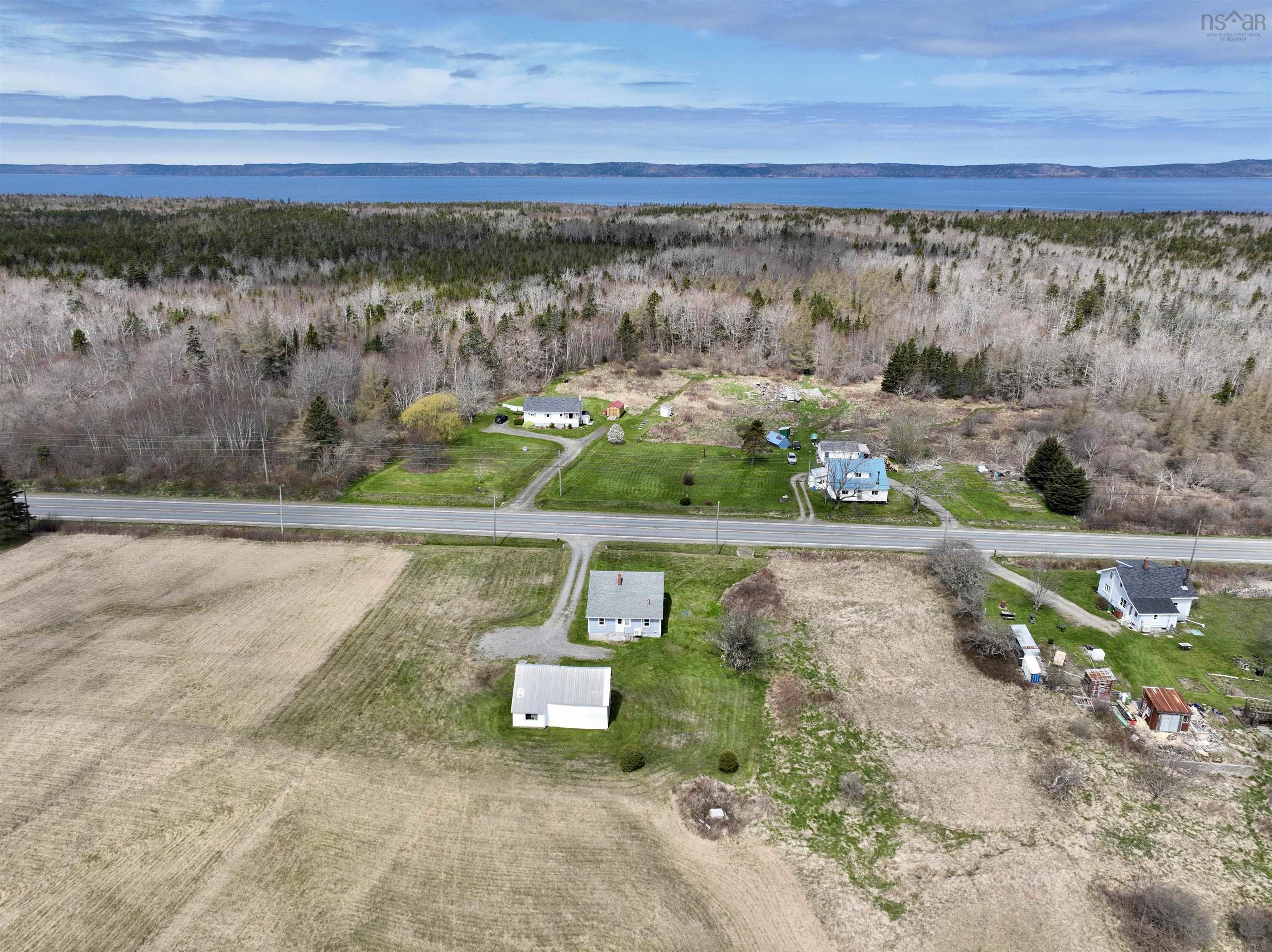 $229,999.00: 6228 Highway 101, Ashmore