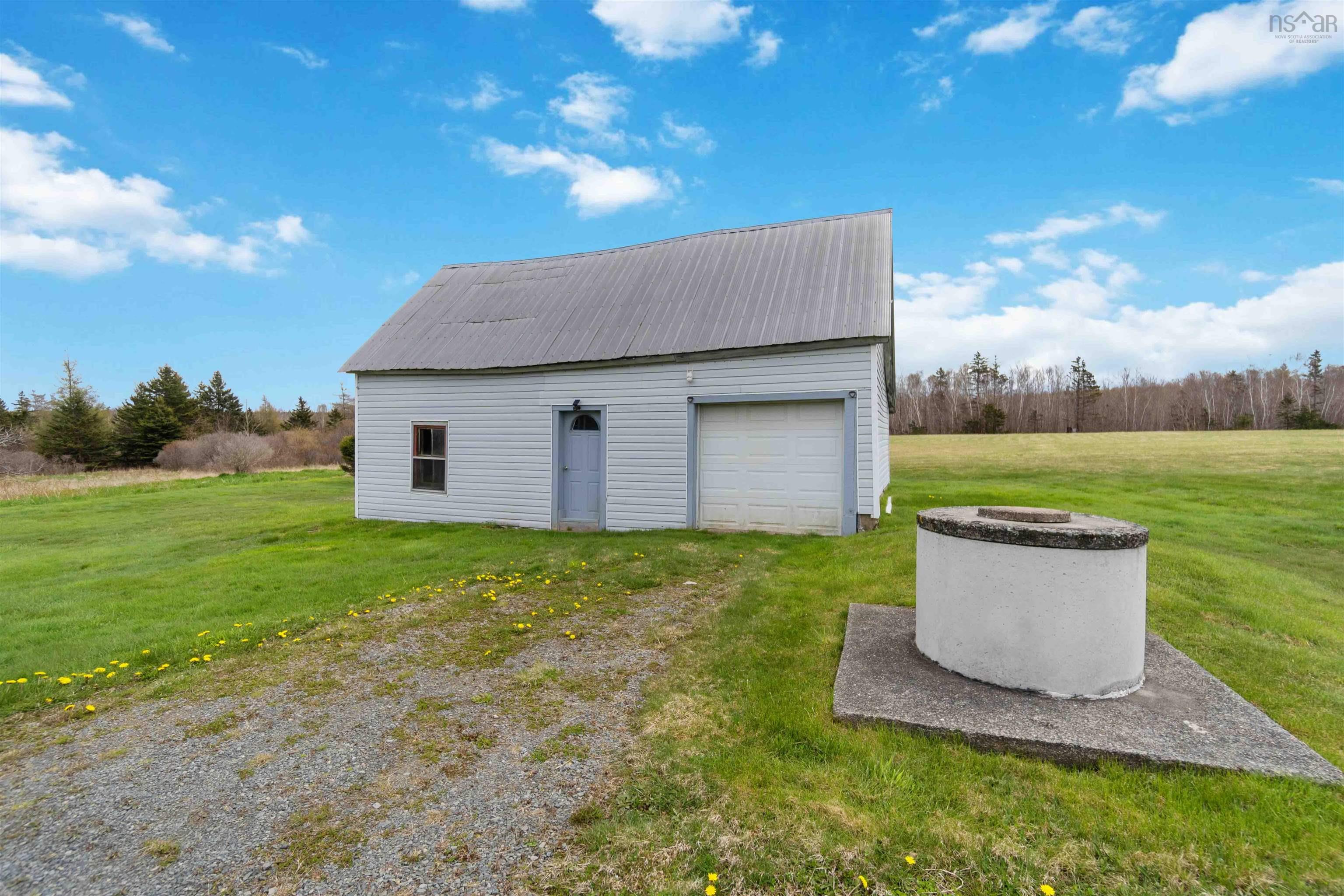 $229,999.00: 6228 Highway 101, Ashmore