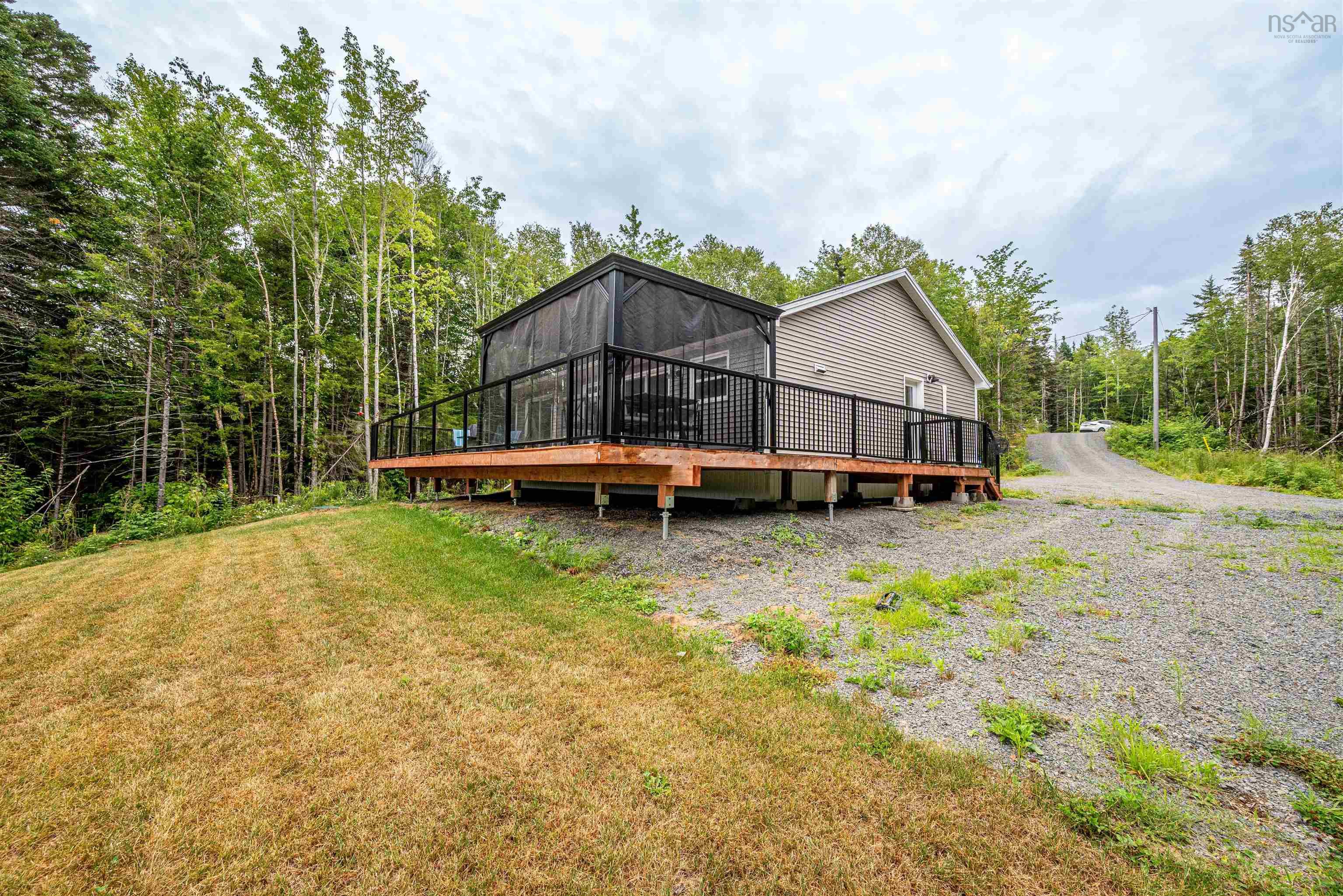 $519,900.00: 195 Middle Lake South Road, Vaughan