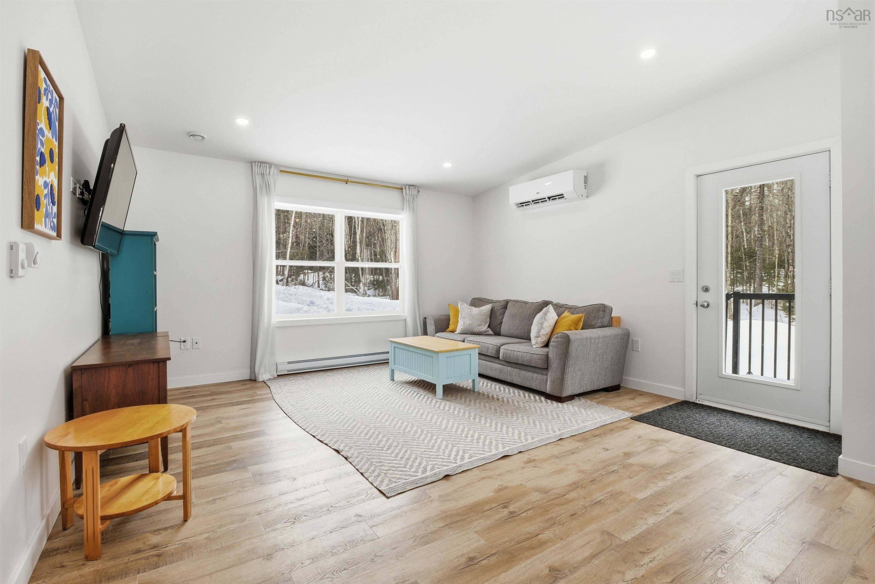 $519,900.00: 195 Middle Lake South Road, Vaughan