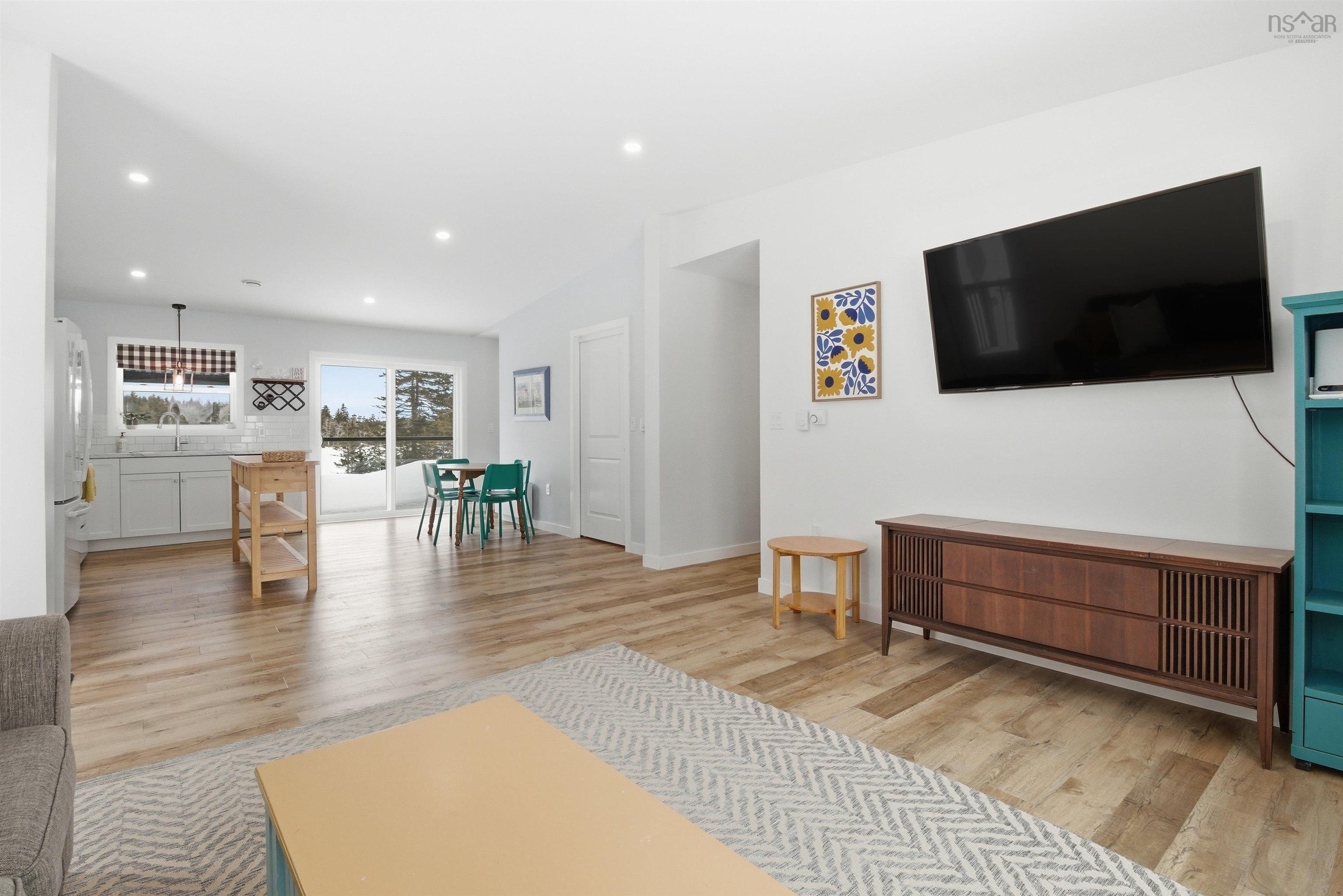 $519,900.00: 195 Middle Lake South Road, Vaughan