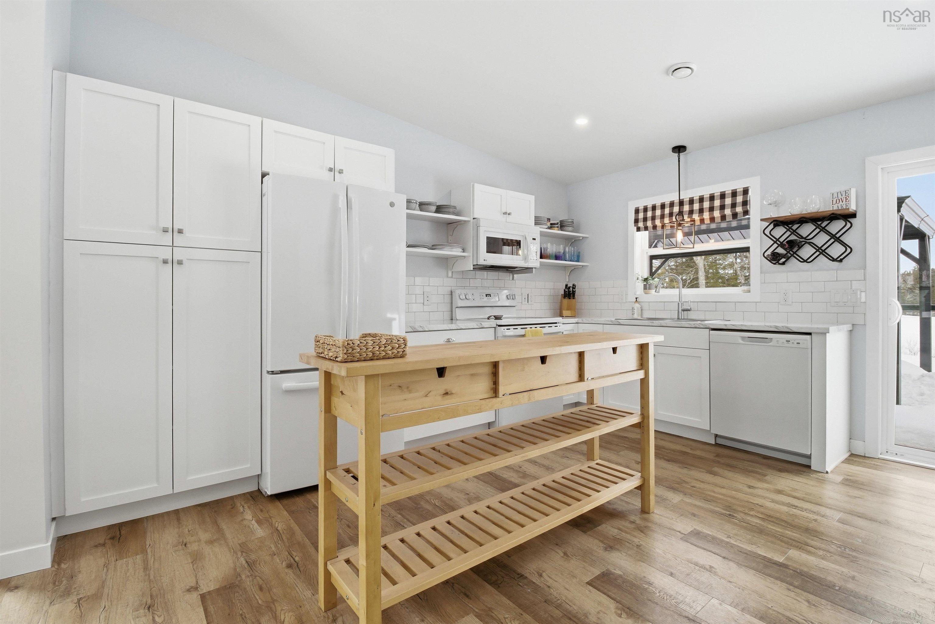 $519,900.00: 195 Middle Lake South Road, Vaughan