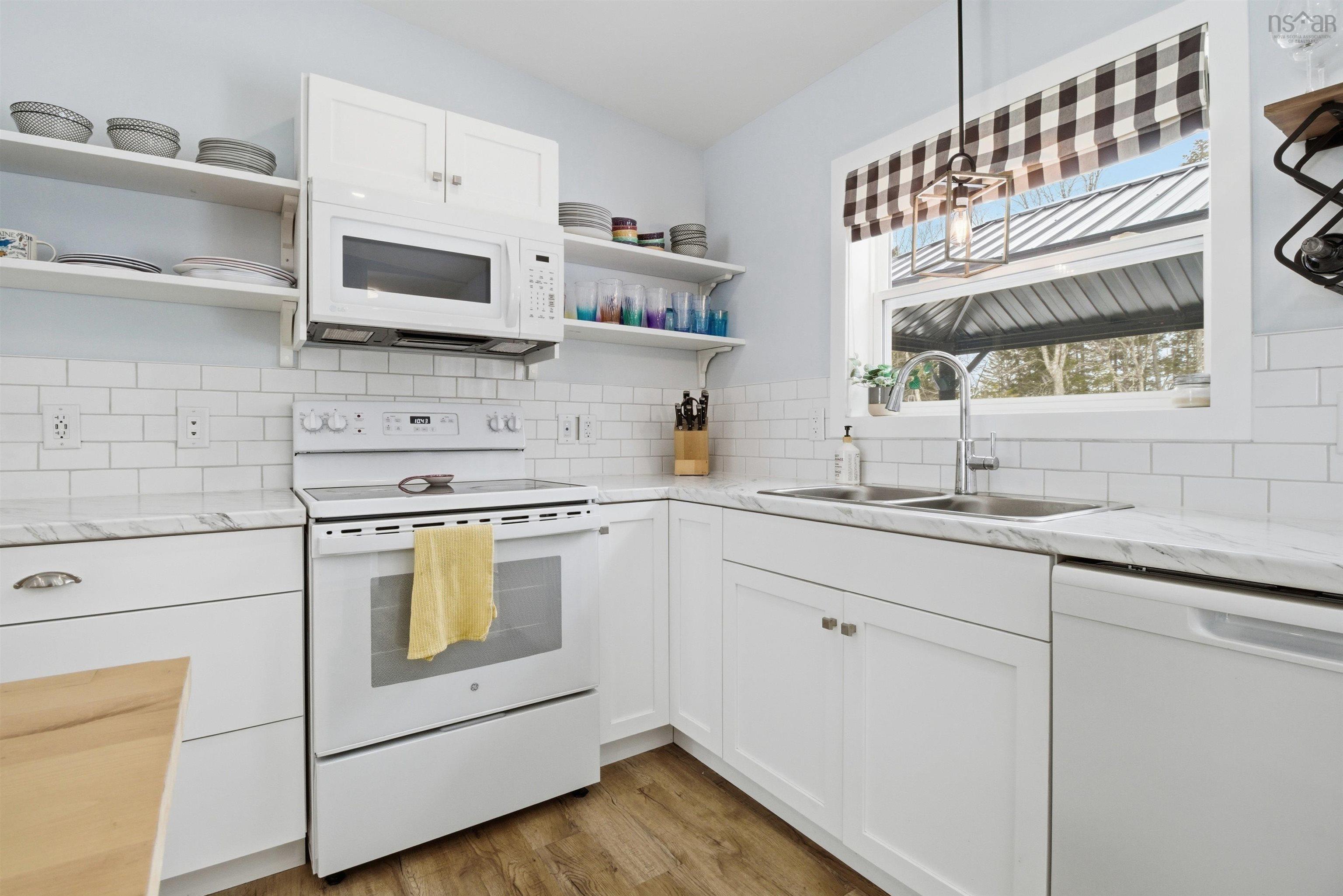 $519,900.00: 195 Middle Lake South Road, Vaughan