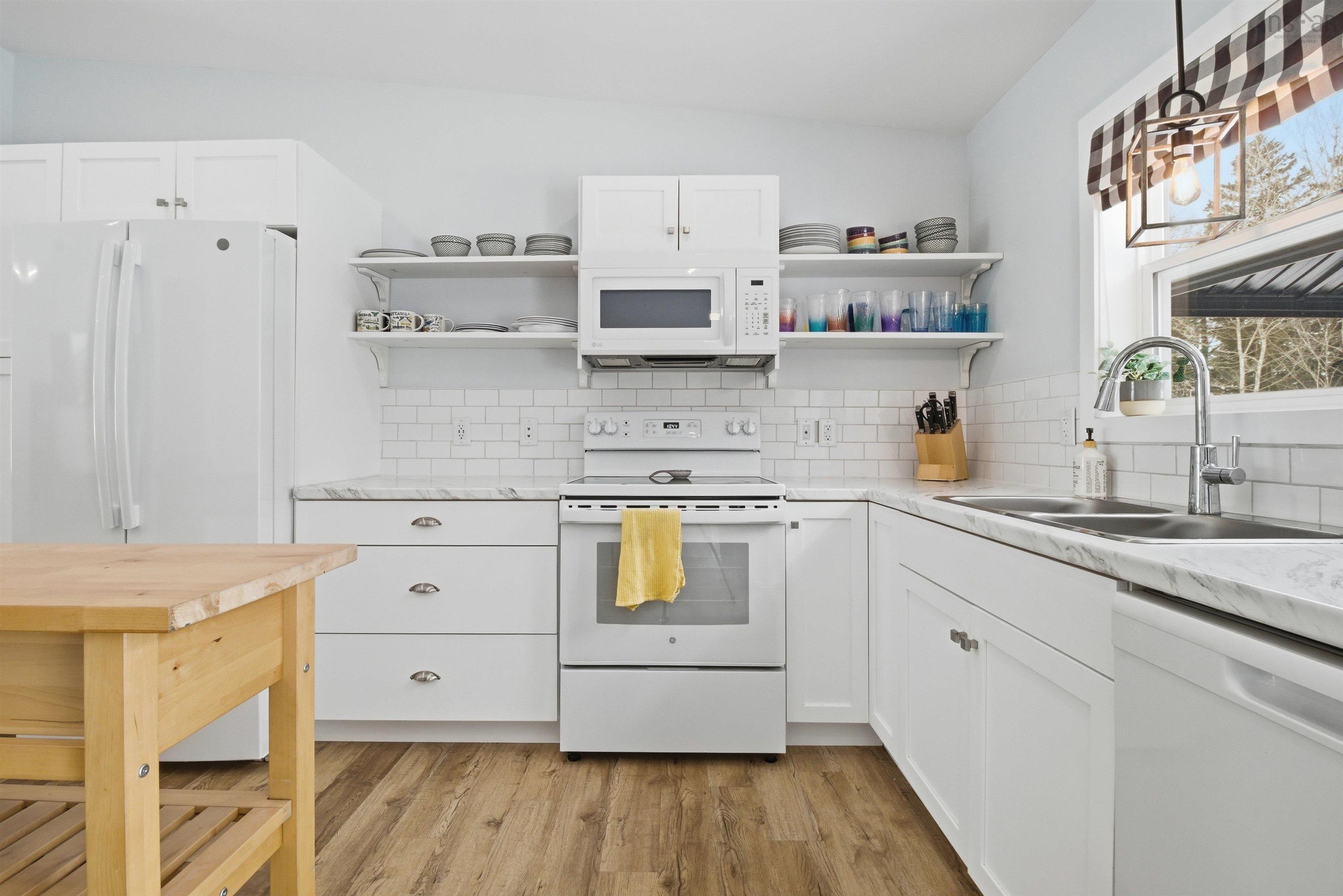 $519,900.00: 195 Middle Lake South Road, Vaughan