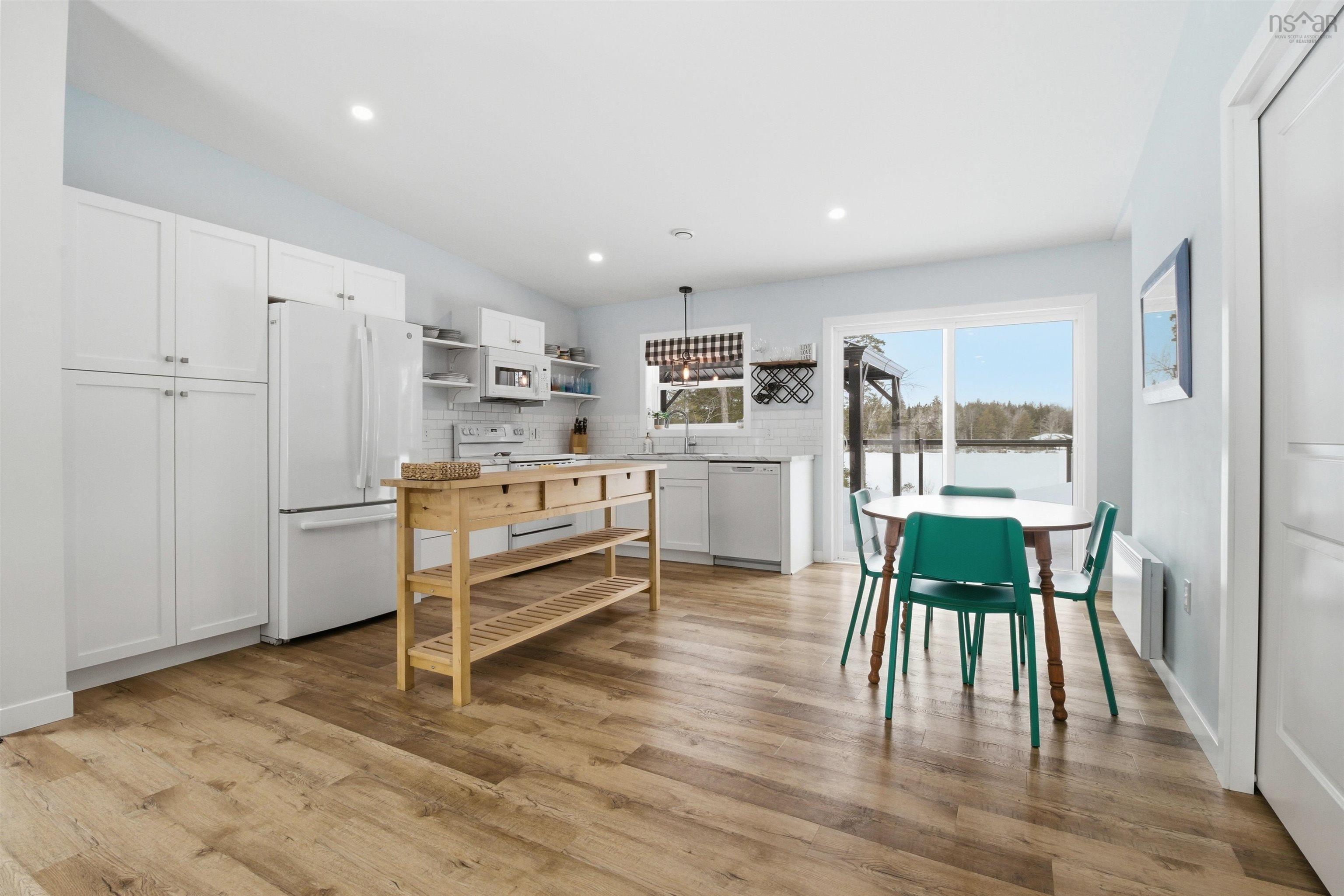 $519,900.00: 195 Middle Lake South Road, Vaughan