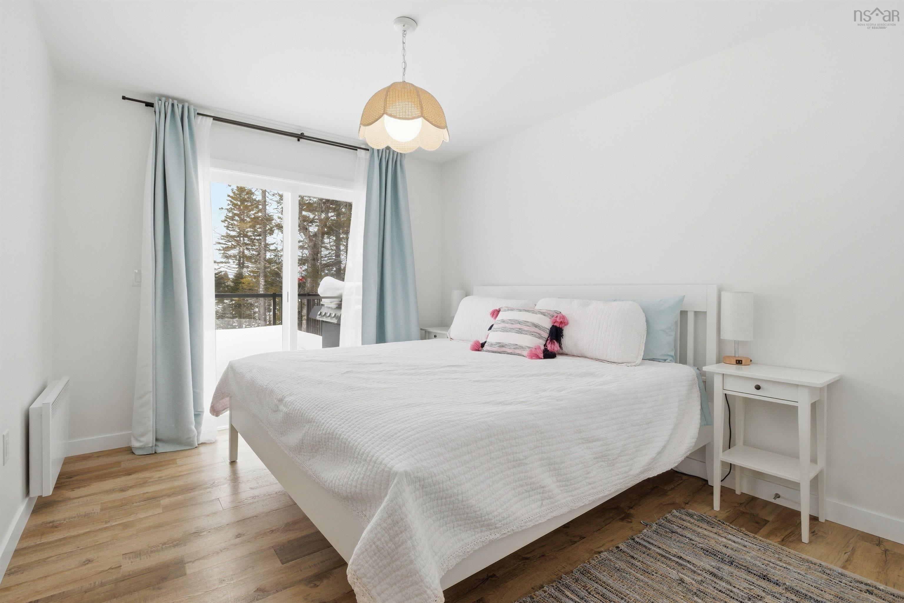 $519,900.00: 195 Middle Lake South Road, Vaughan