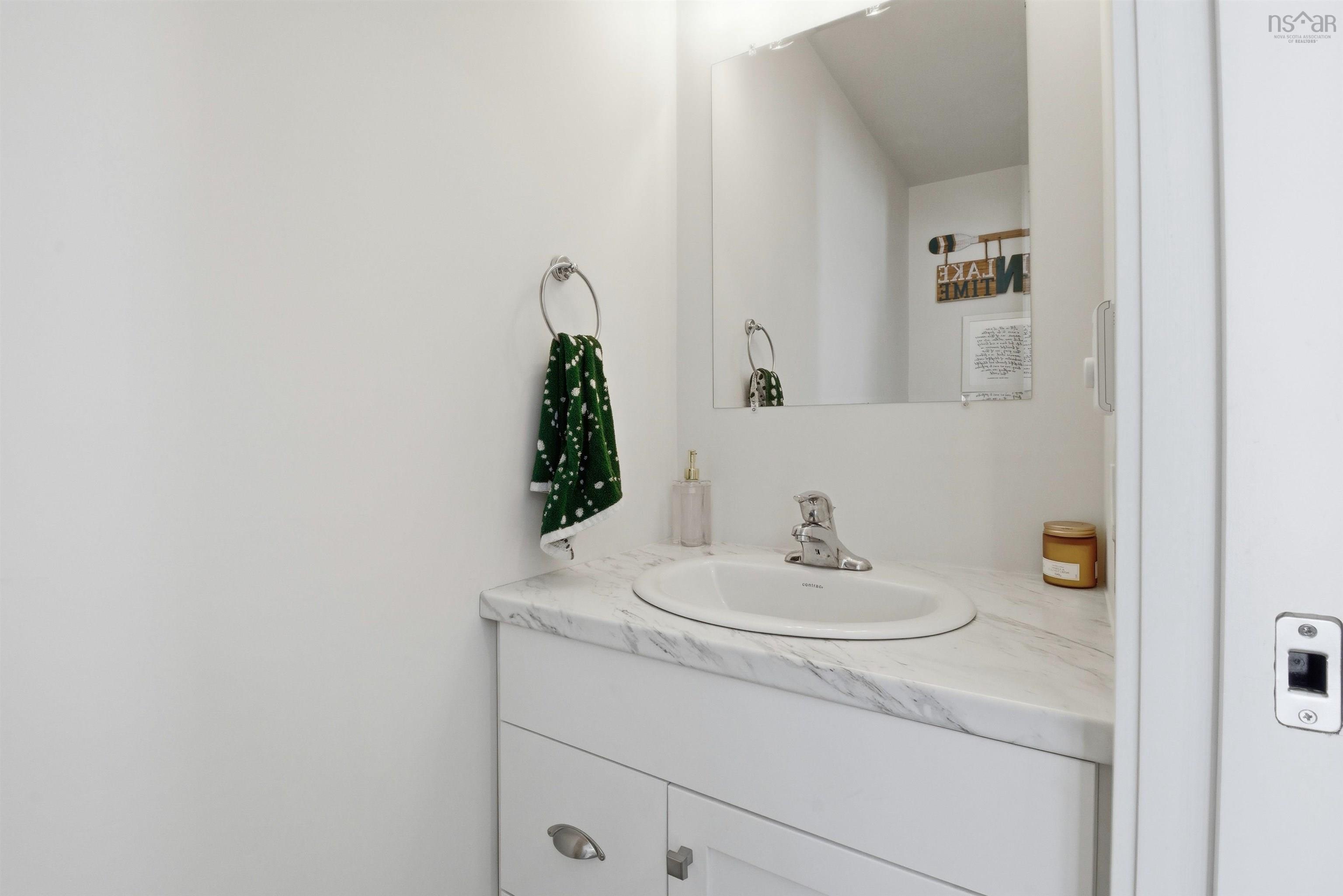 $519,900.00: 195 Middle Lake South Road, Vaughan