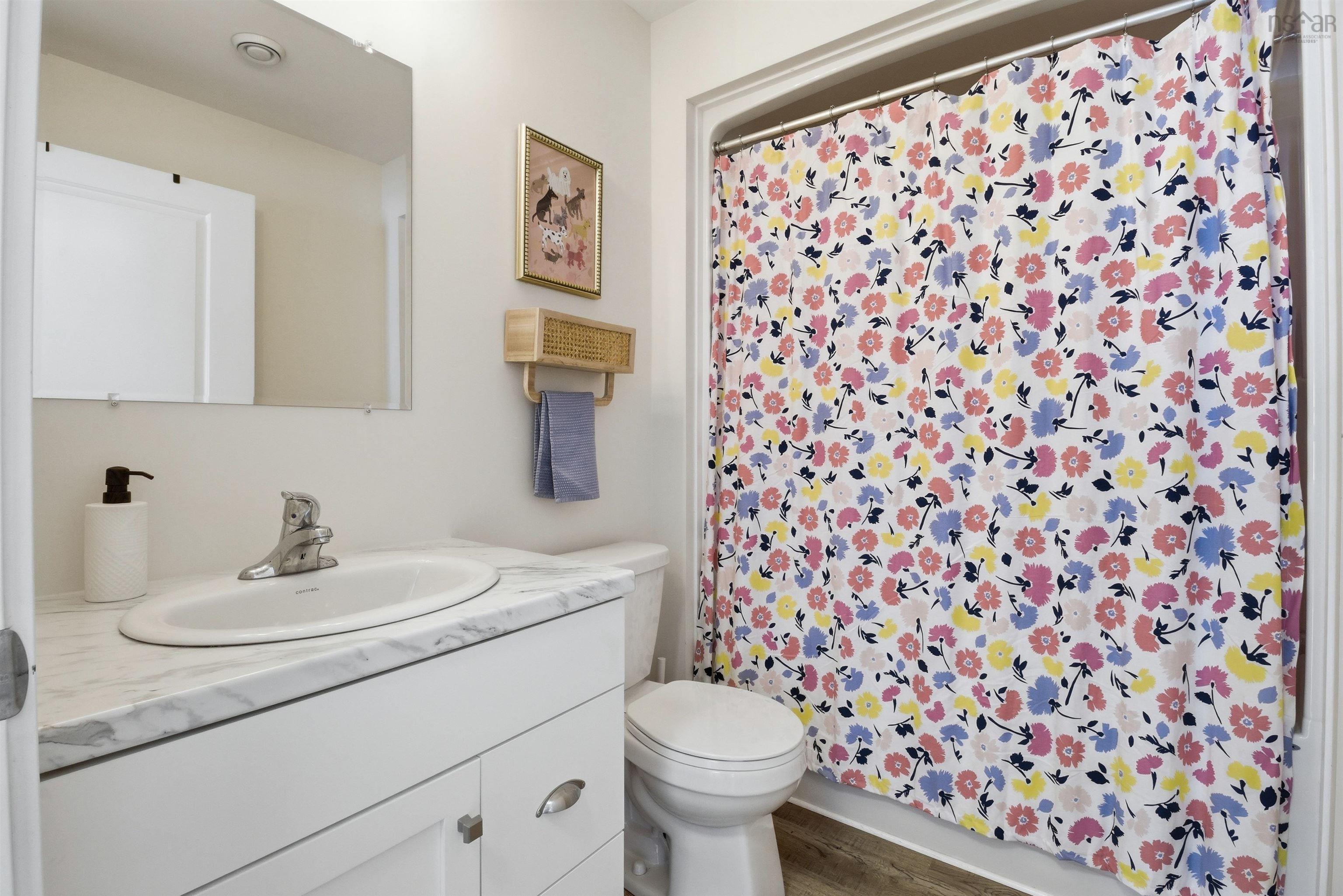 $519,900.00: 195 Middle Lake South Road, Vaughan