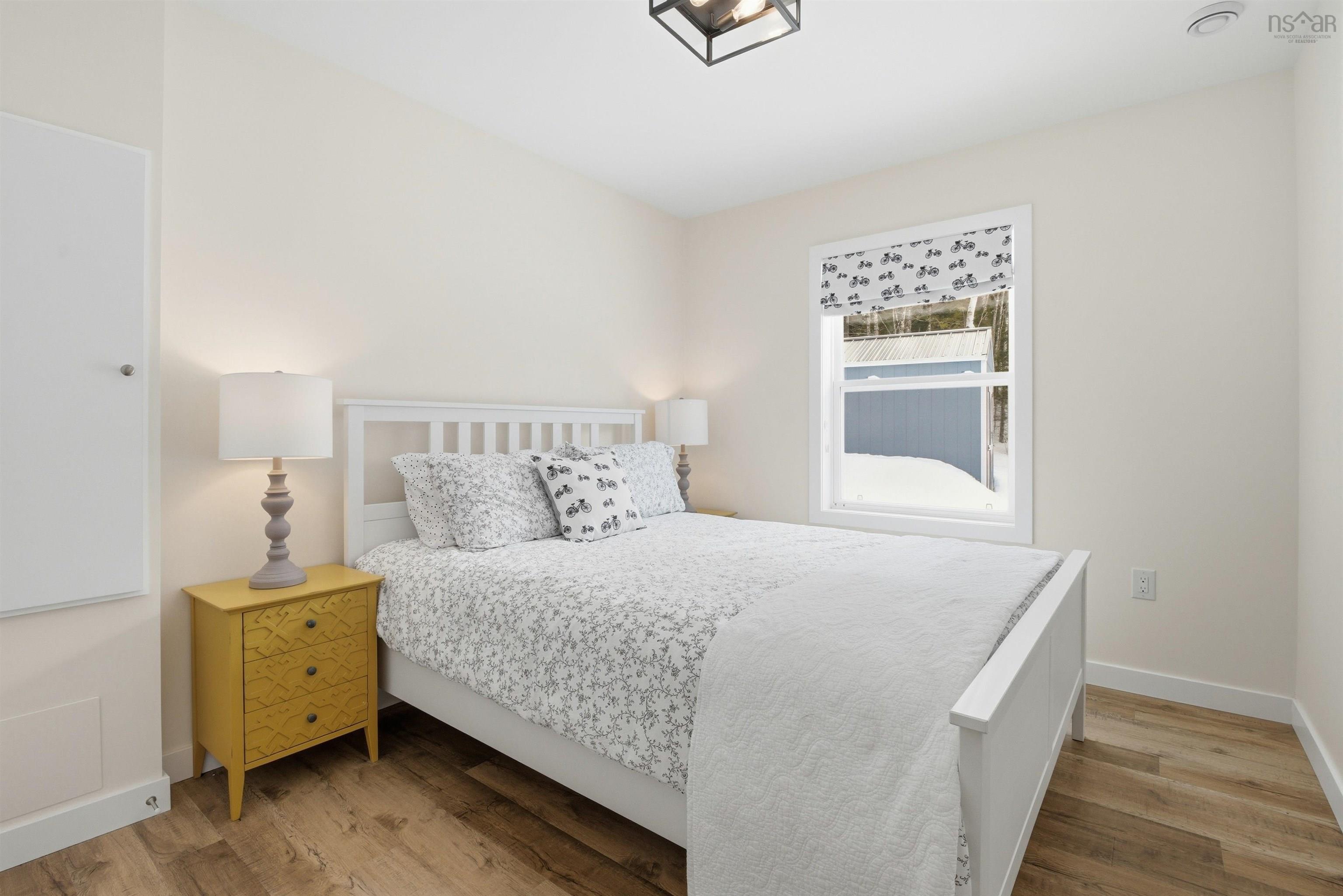 $519,900.00: 195 Middle Lake South Road, Vaughan