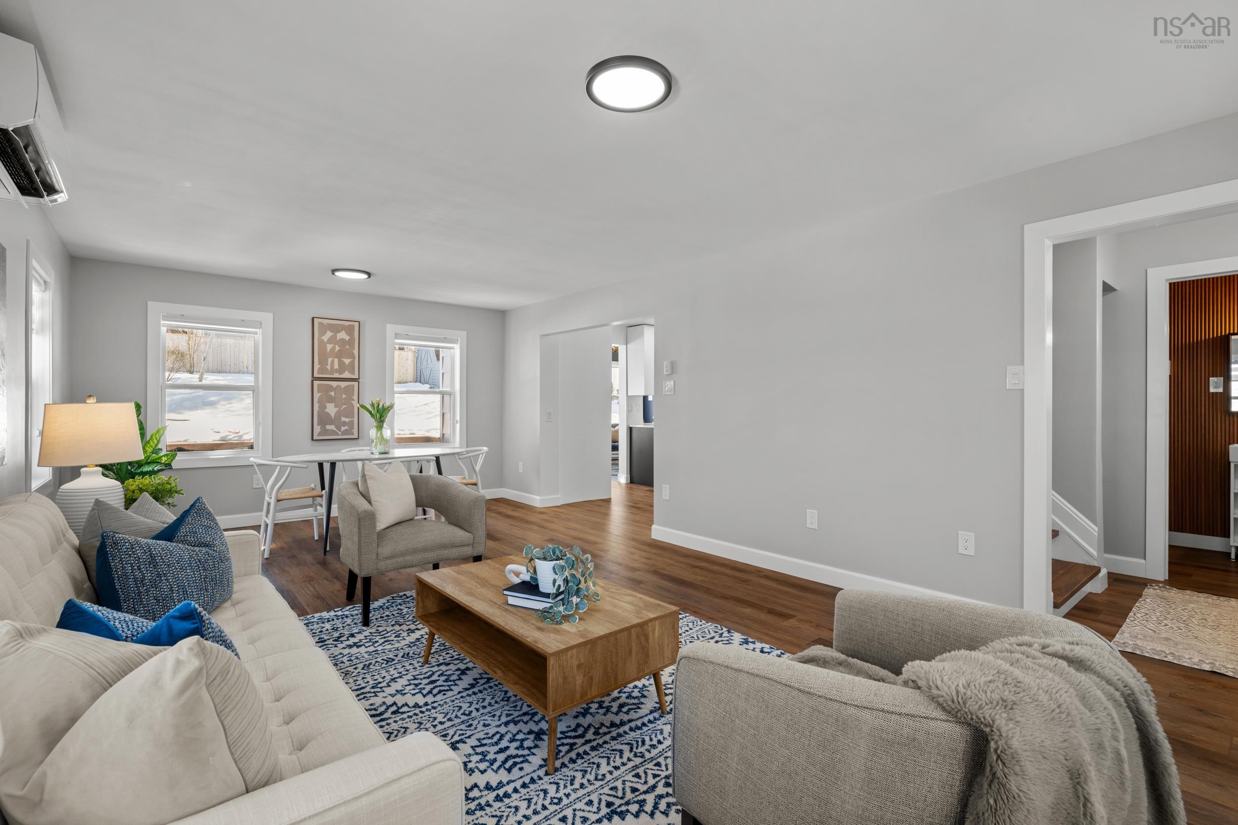 $775,000.00: 18 Forest Hill Drive, Halifax