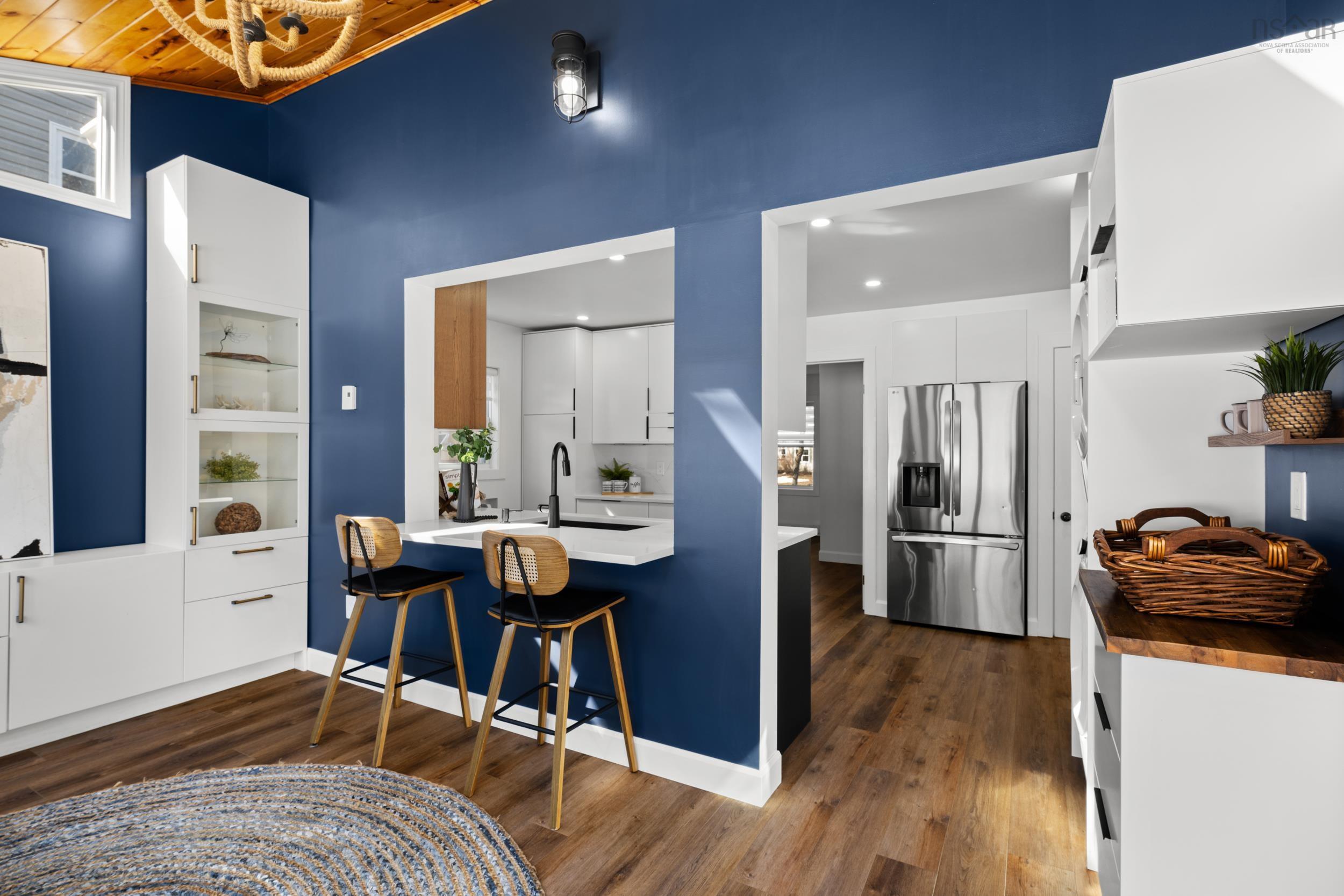 $775,000.00: 18 Forest Hill Drive, Halifax