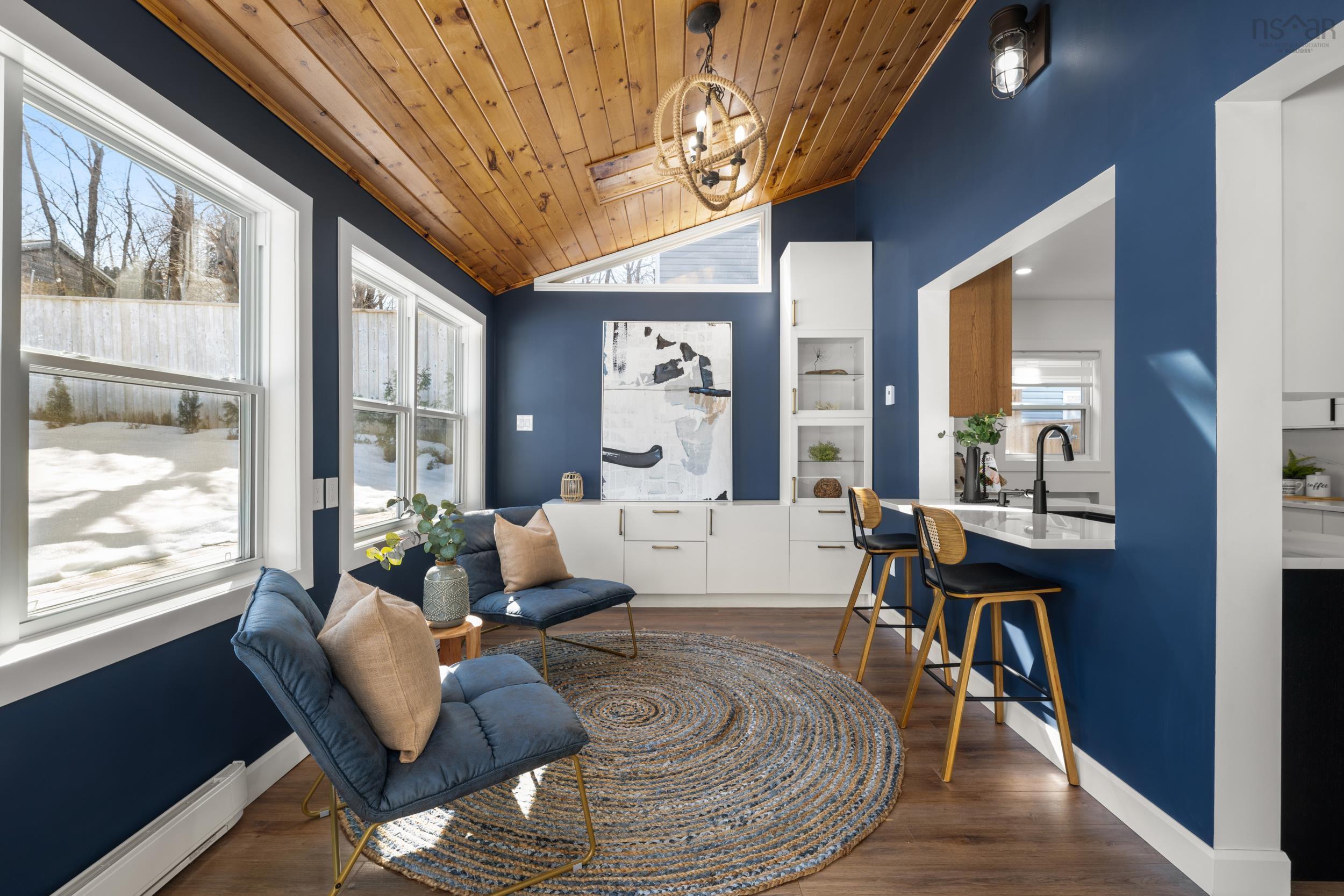 $775,000.00: 18 Forest Hill Drive, Halifax