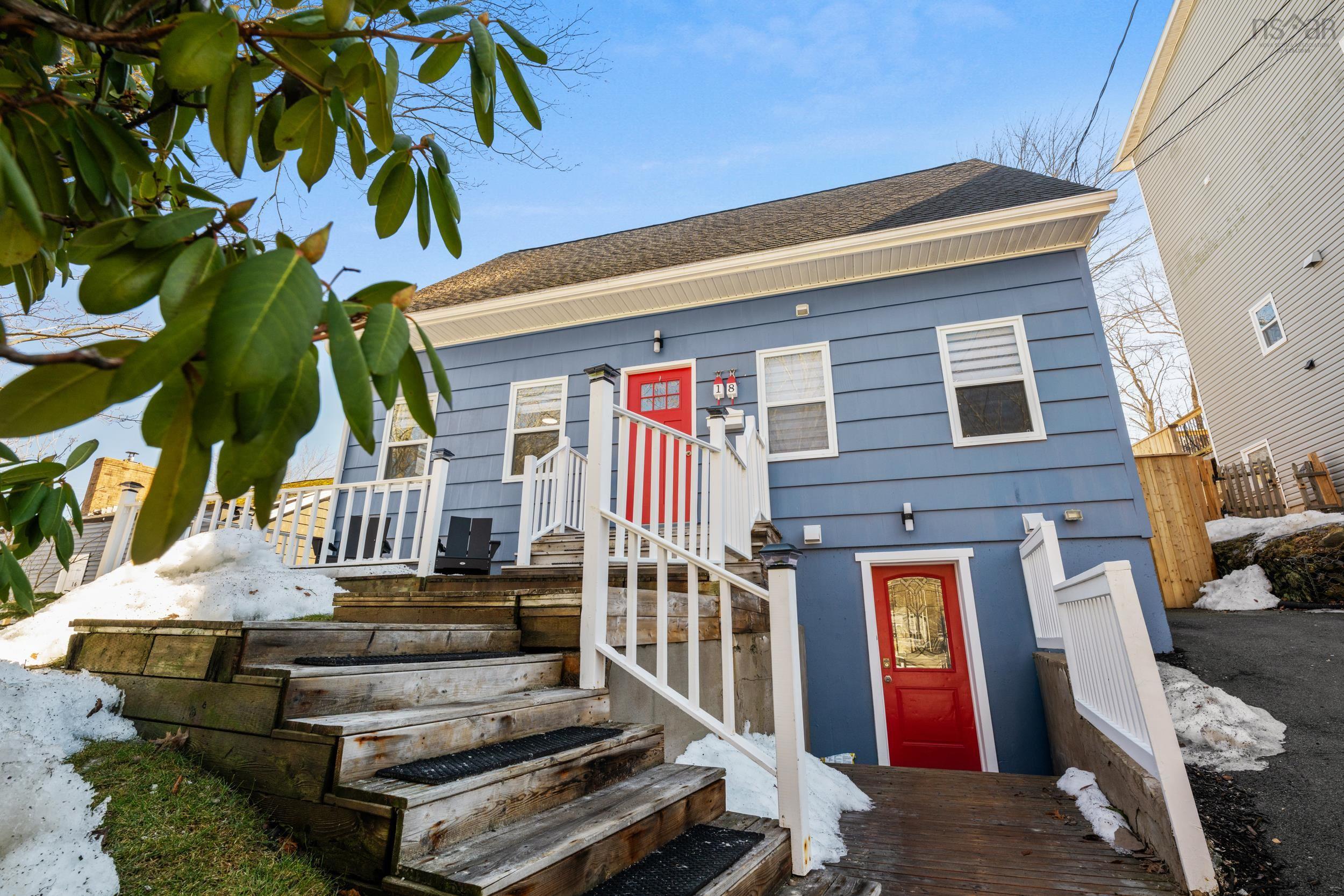 $775,000.00: 18 Forest Hill Drive, Halifax