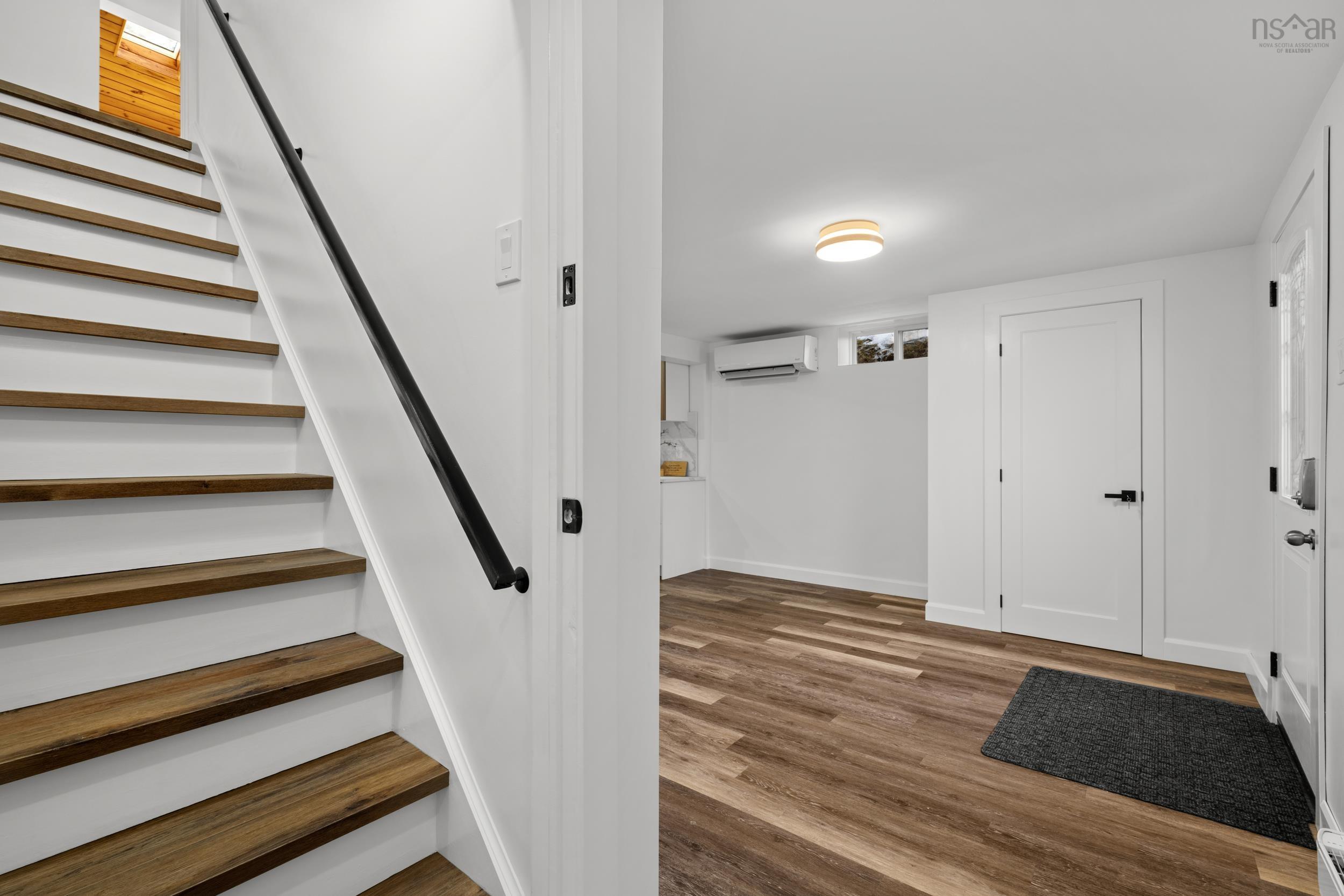 $775,000.00: 18 Forest Hill Drive, Halifax