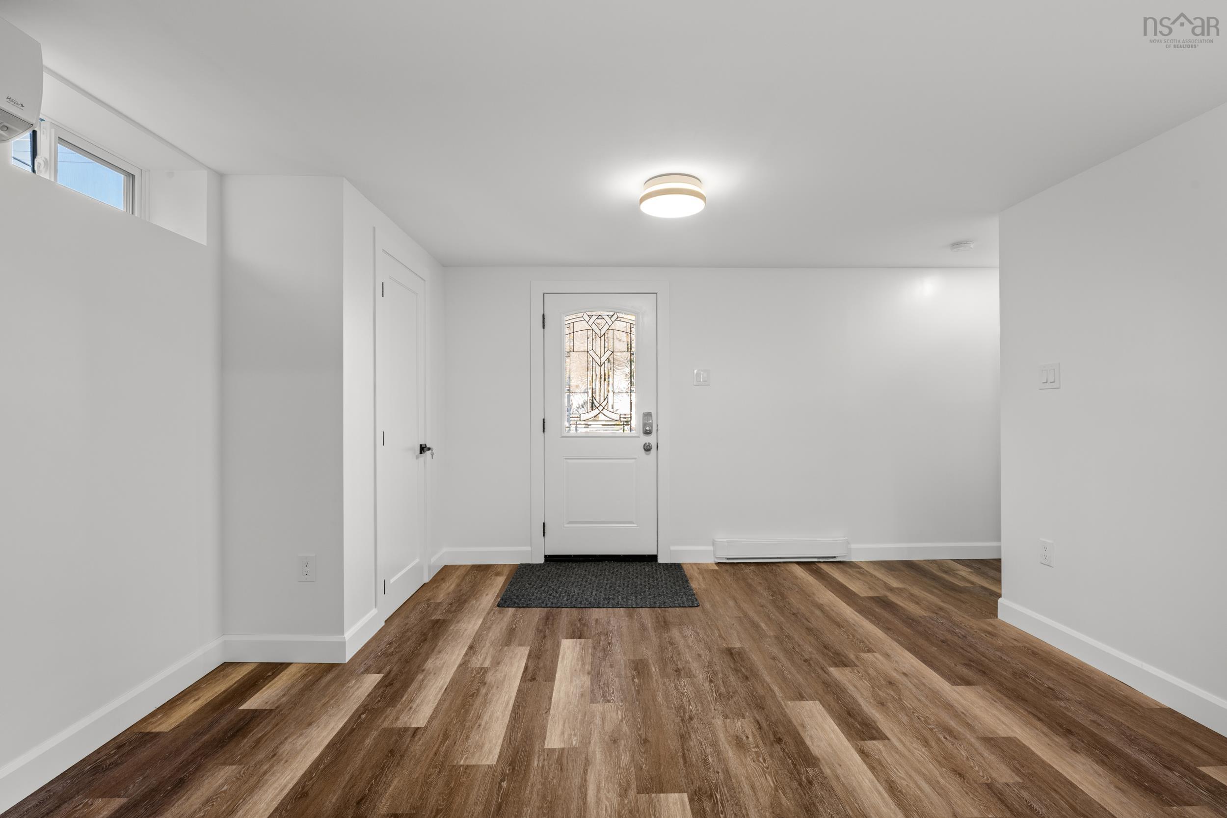 $775,000.00: 18 Forest Hill Drive, Halifax