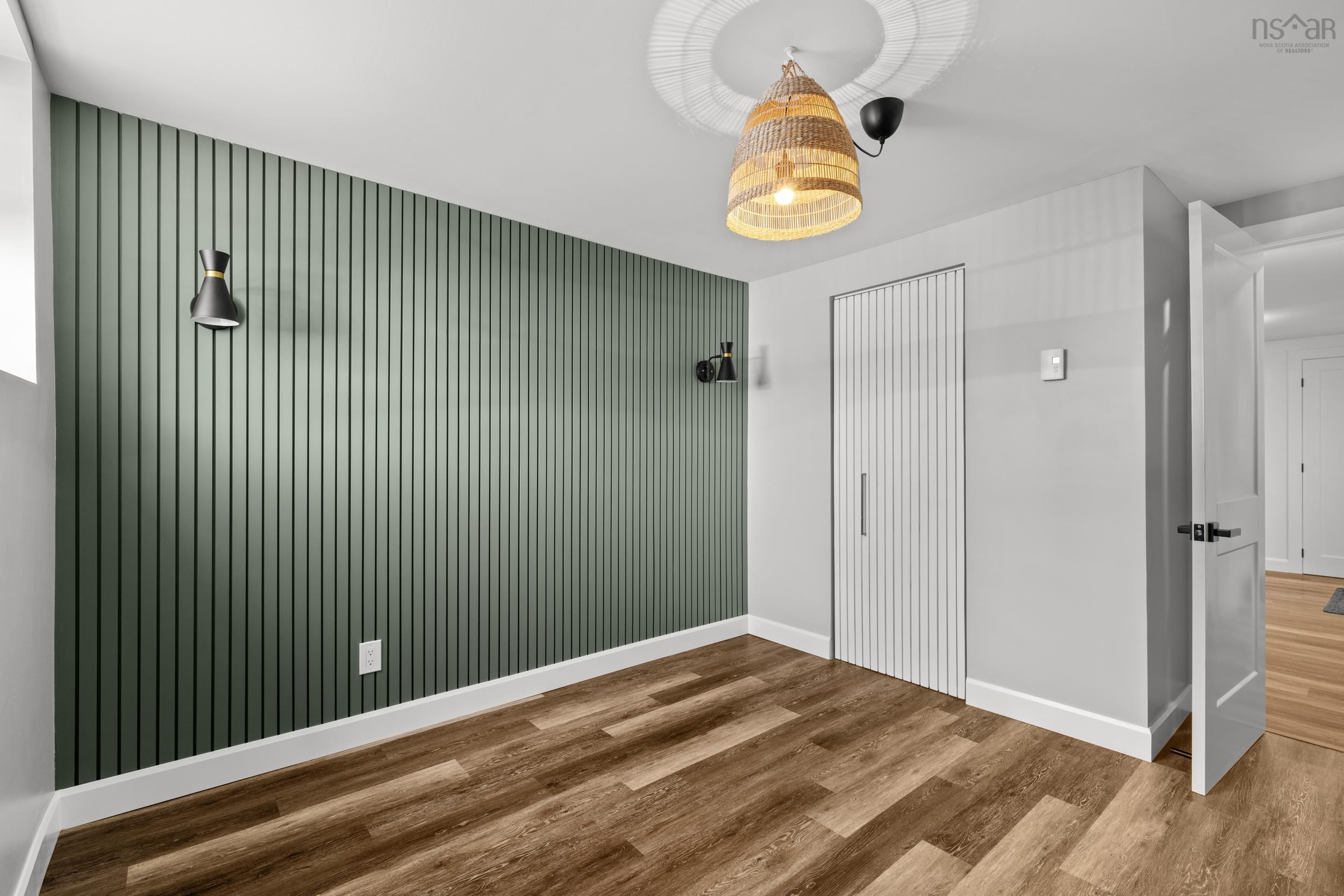 $775,000.00: 18 Forest Hill Drive, Halifax