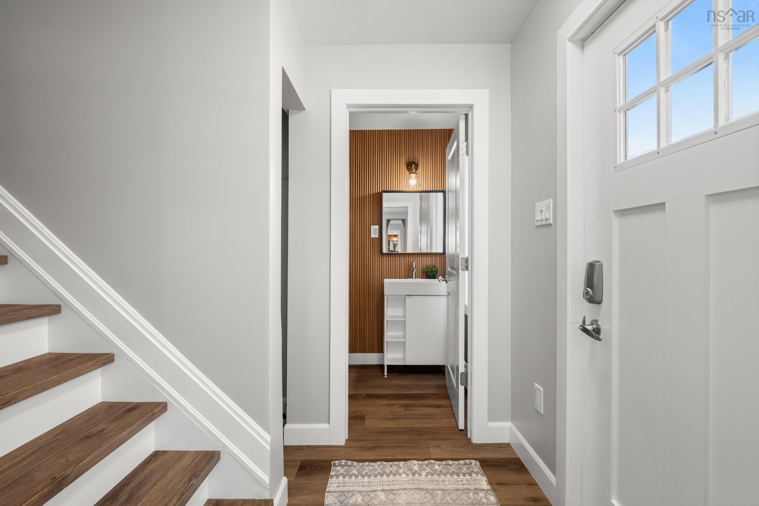 $775,000.00: 18 Forest Hill Drive, Halifax