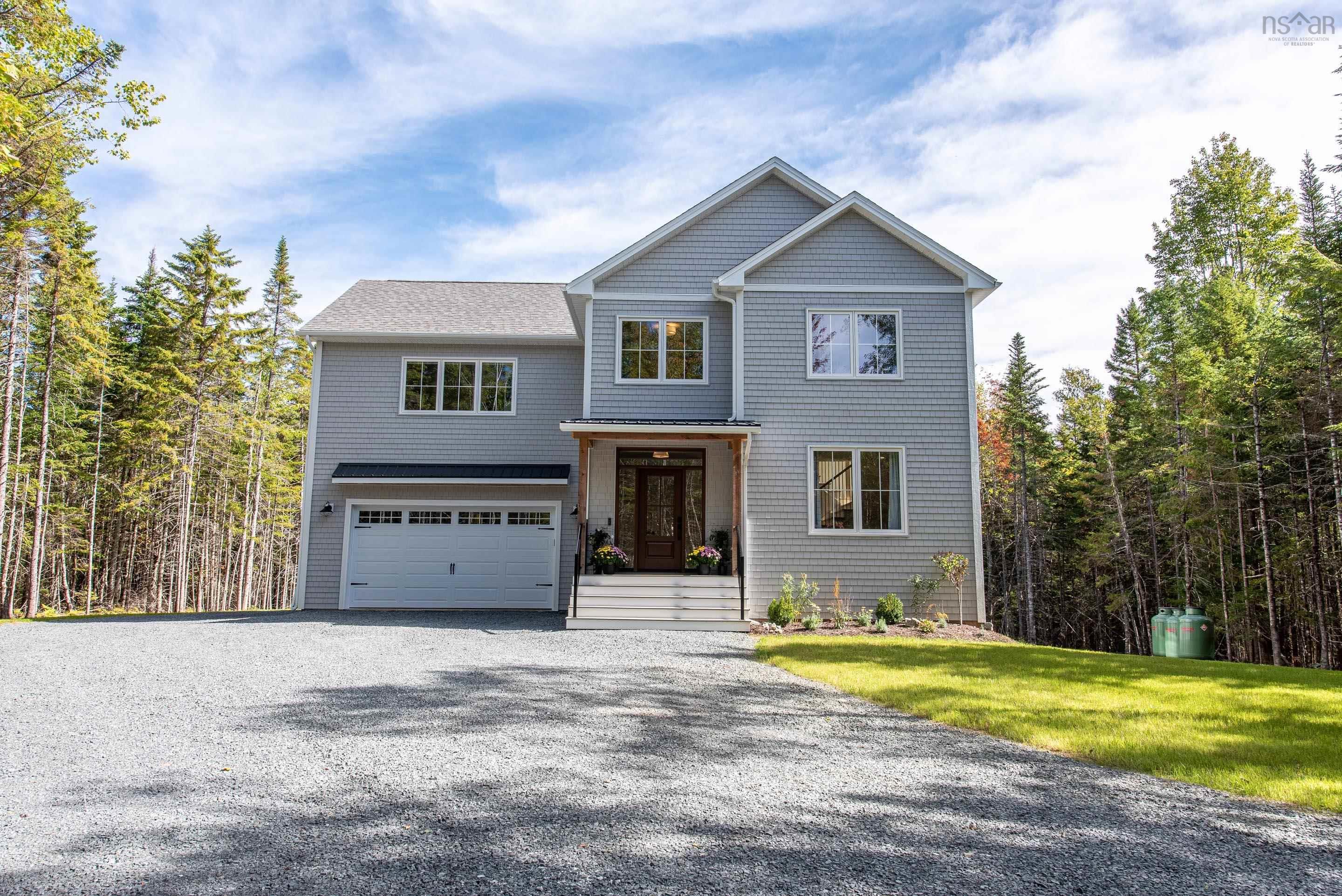 $1,099,900.00: 86 Double Lane, Oakfield