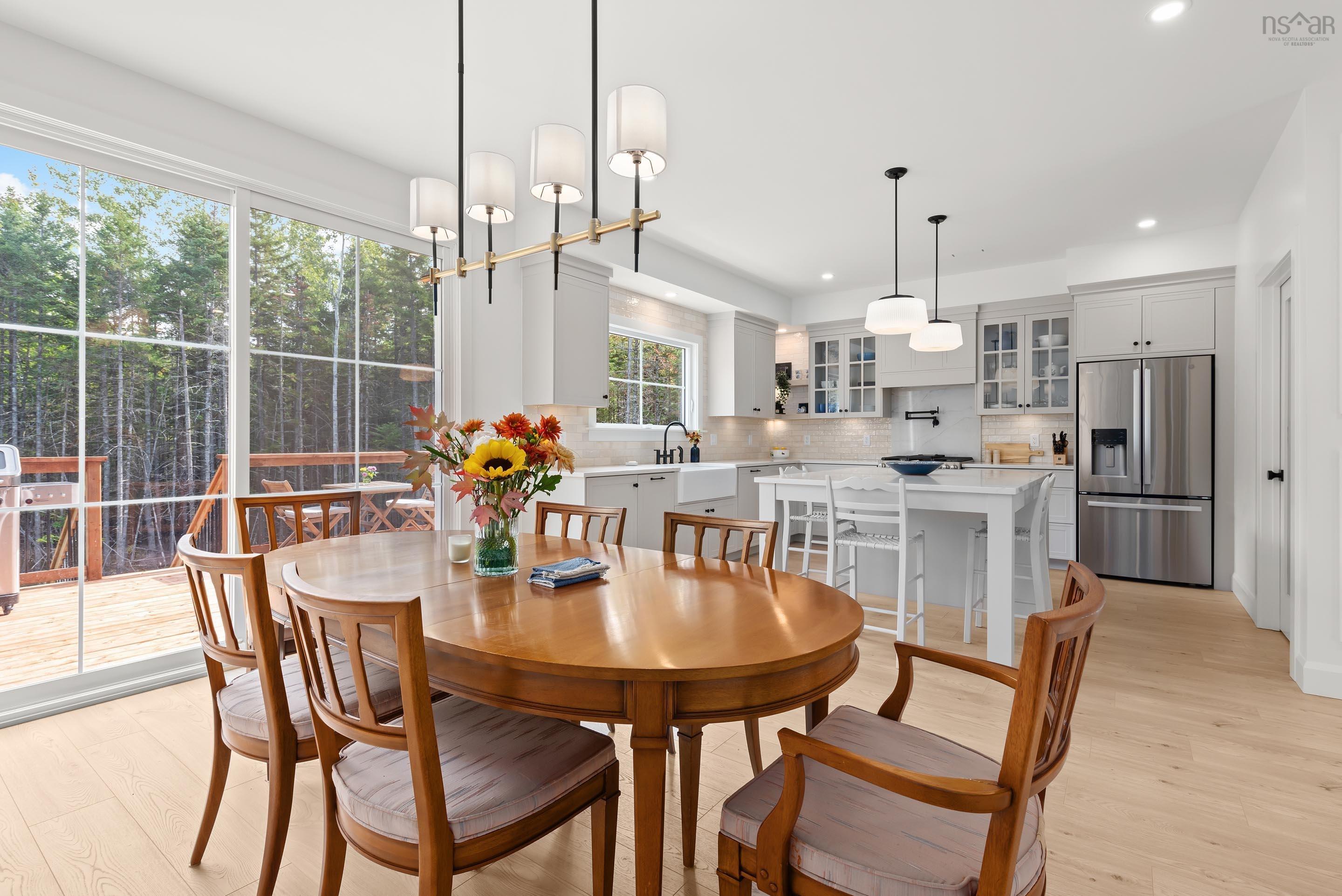 $1,099,900.00: 86 Double Lane, Oakfield