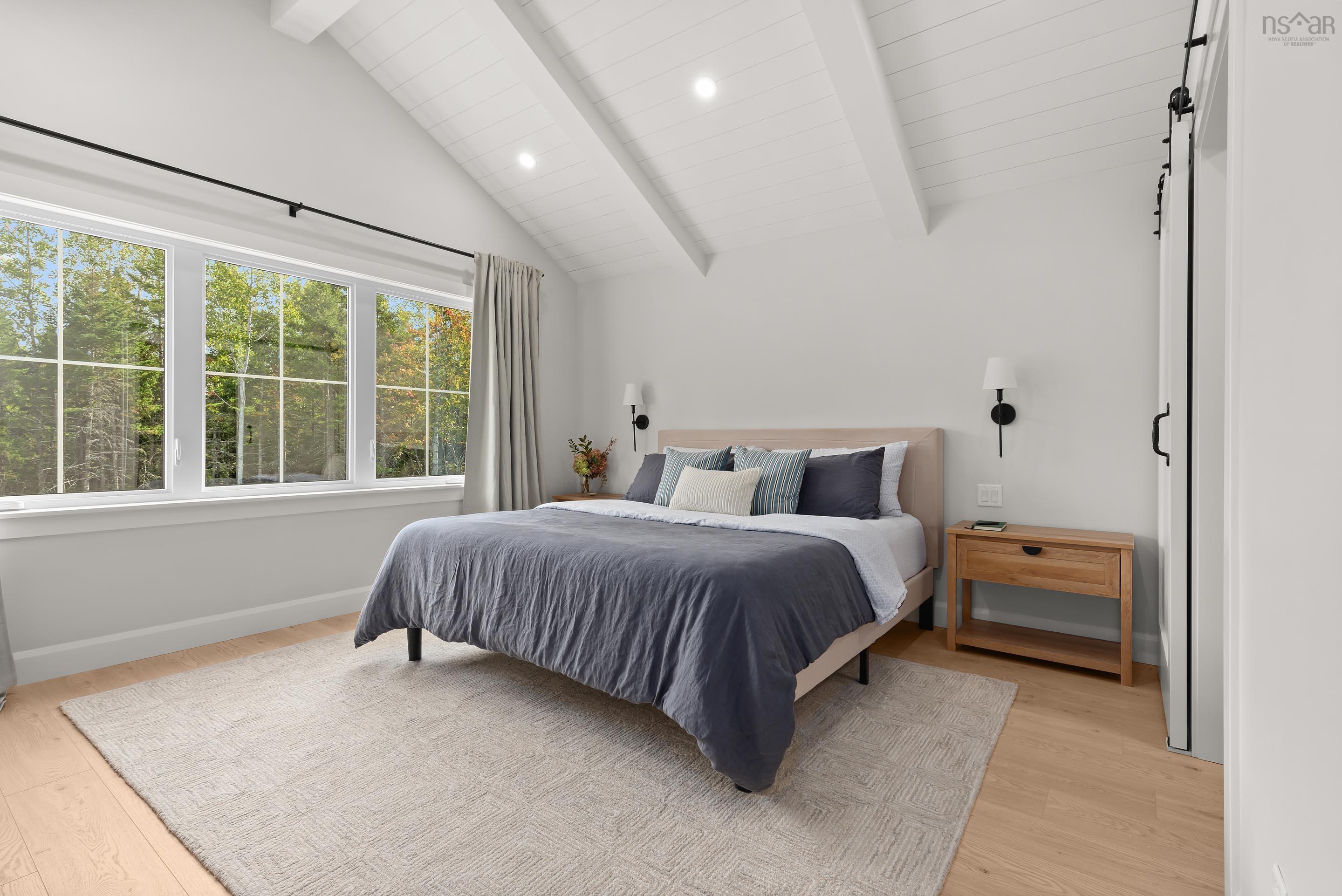 $1,099,900.00: 86 Double Lane, Oakfield