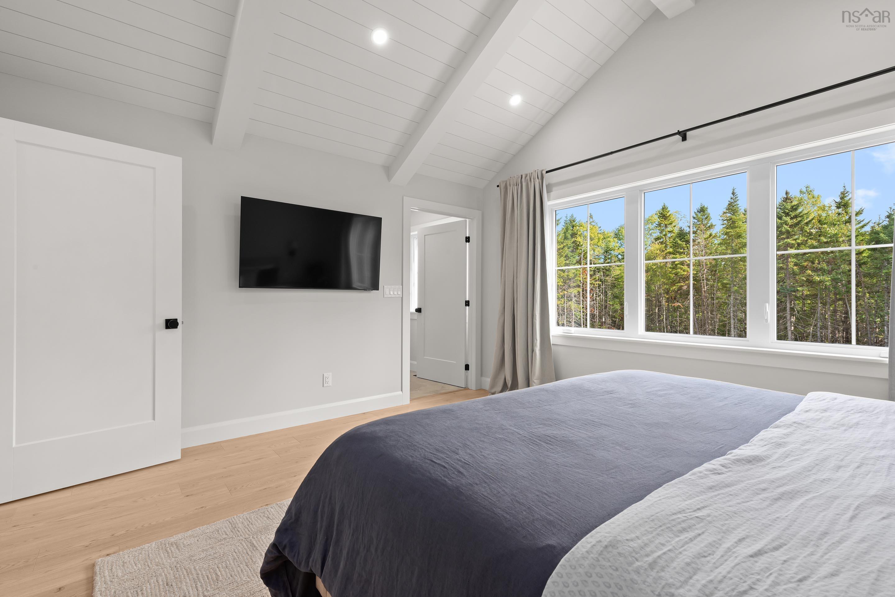 $1,099,900.00: 86 Double Lane, Oakfield