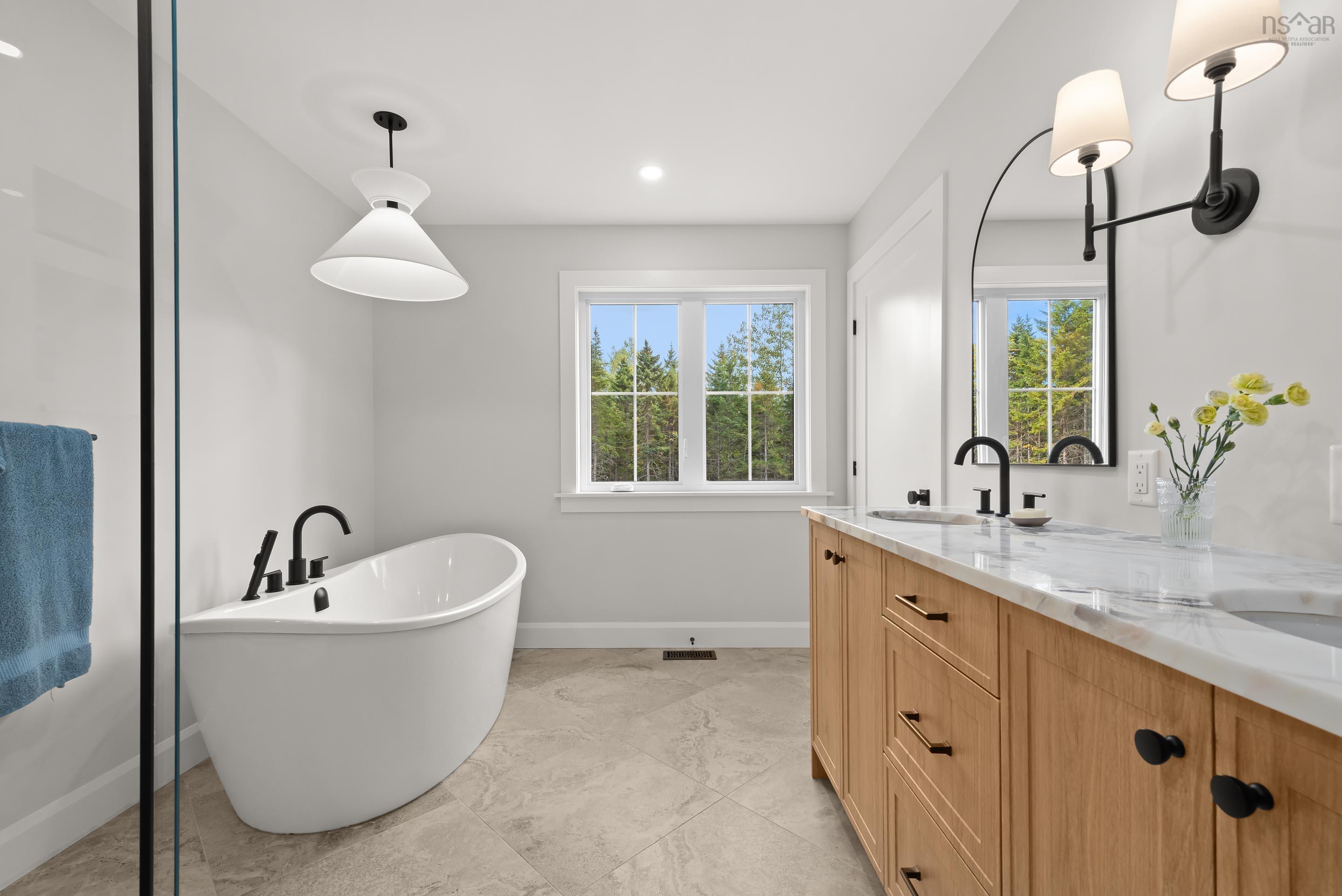 $1,099,900.00: 86 Double Lane, Oakfield