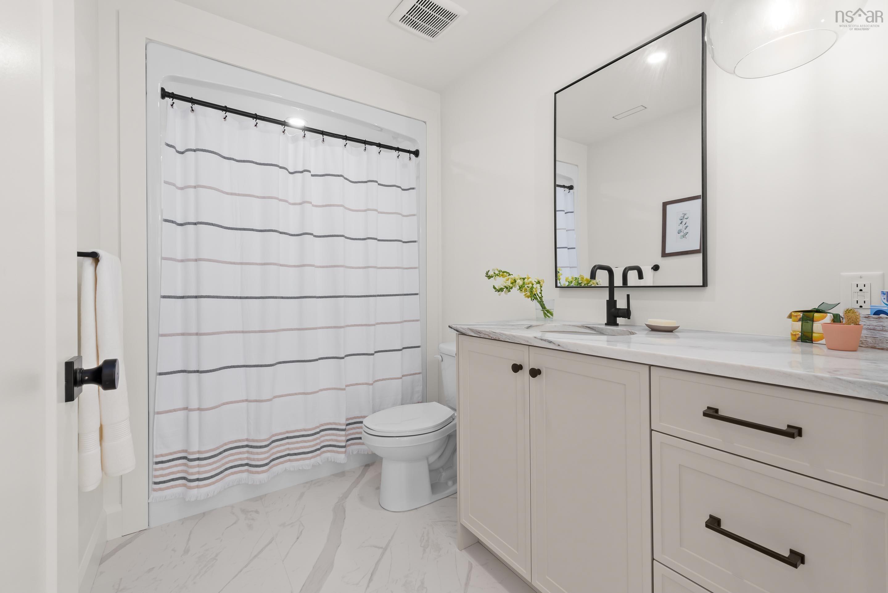 $1,099,900.00: 86 Double Lane, Oakfield