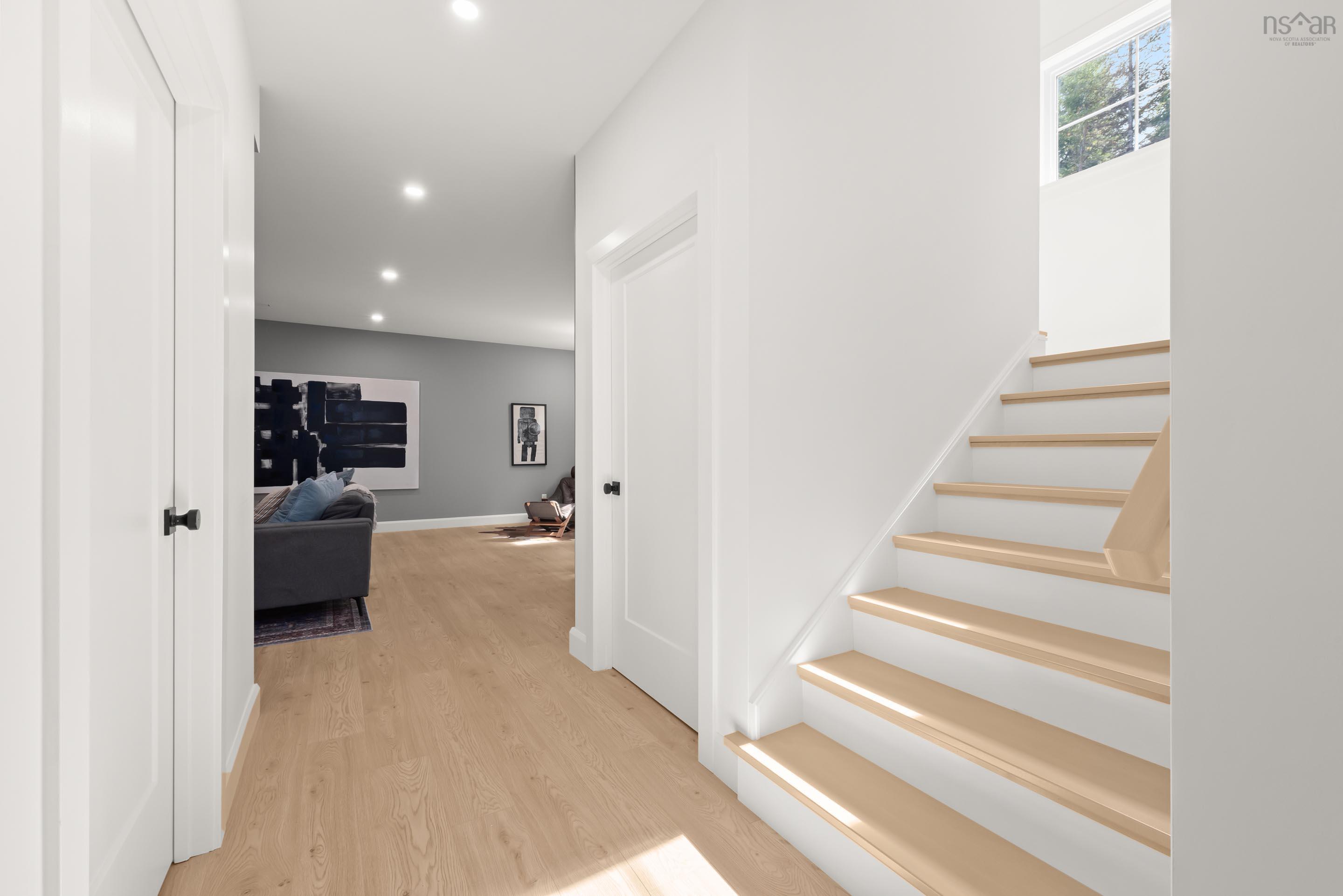 $1,099,900.00: 86 Double Lane, Oakfield