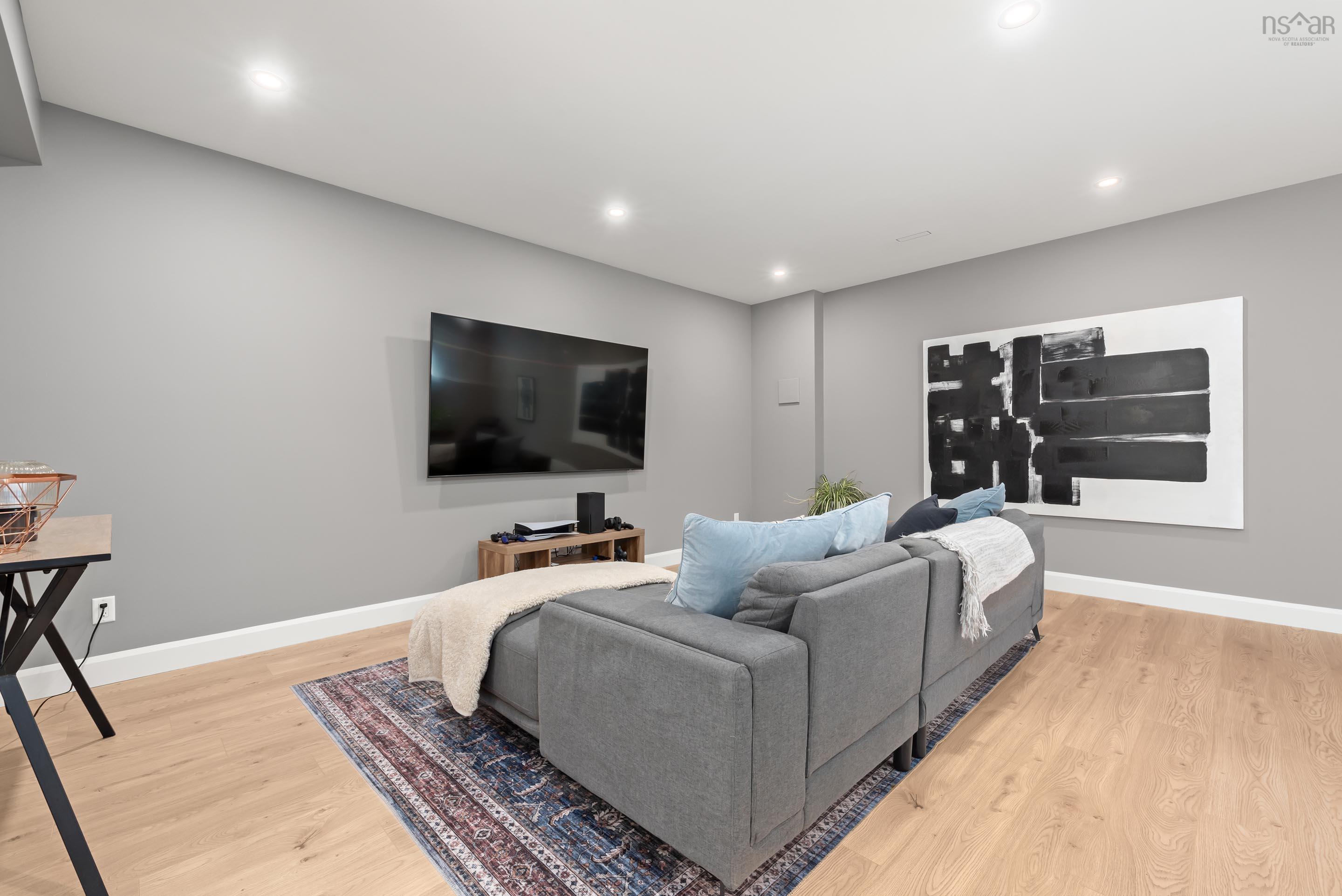 $1,099,900.00: 86 Double Lane, Oakfield